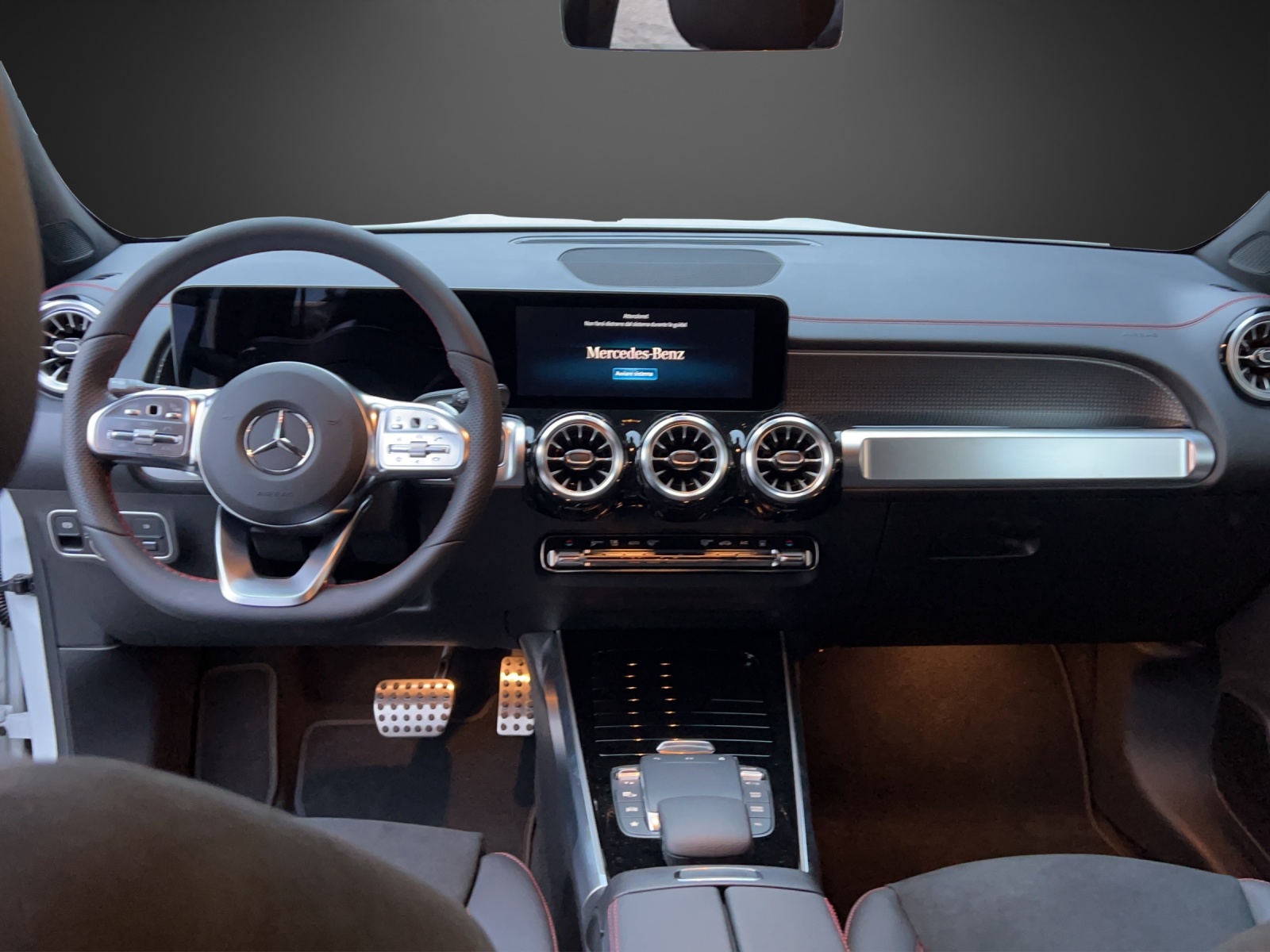 MERCEDES-BENZ EQB 350 AMG Line 4Matic-image-10