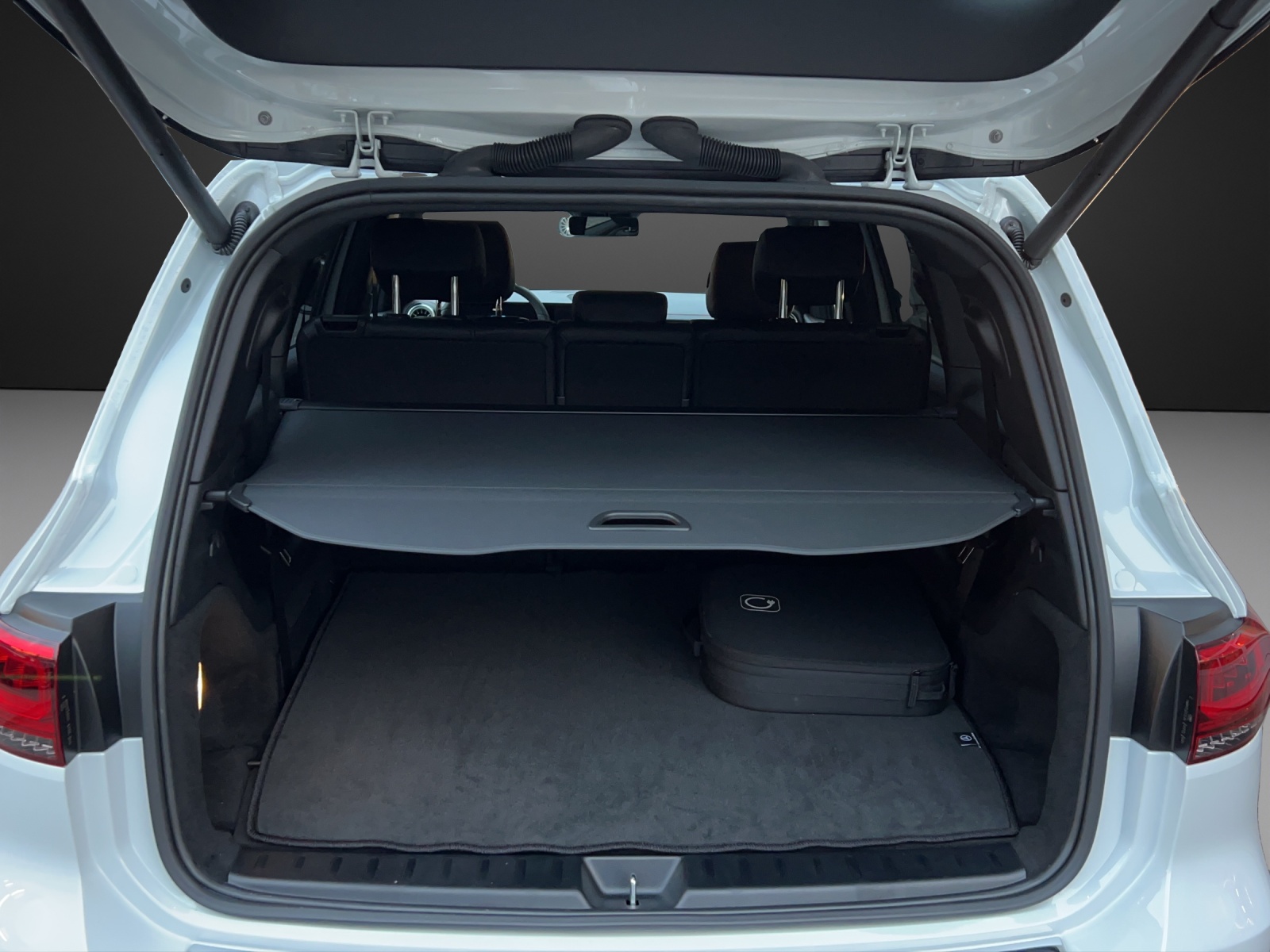 MERCEDES-BENZ EQB 350 AMG Line 4Matic-image-8