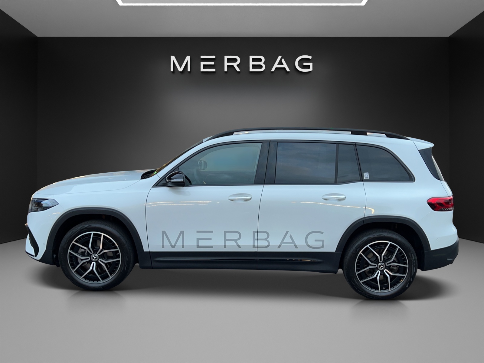 MERCEDES-BENZ EQB 350 AMG Line 4Matic-image-1