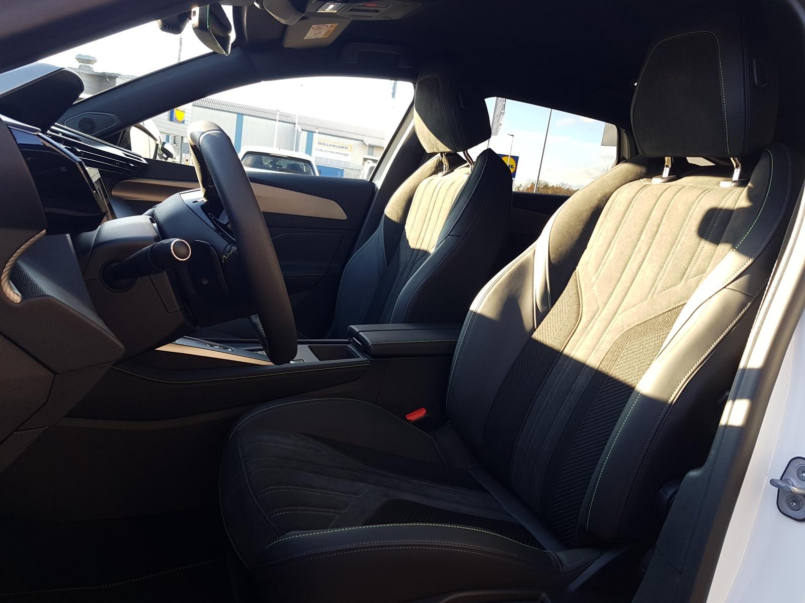 PEUGEOT 308 SW 1.2 PureTech GT-image-10