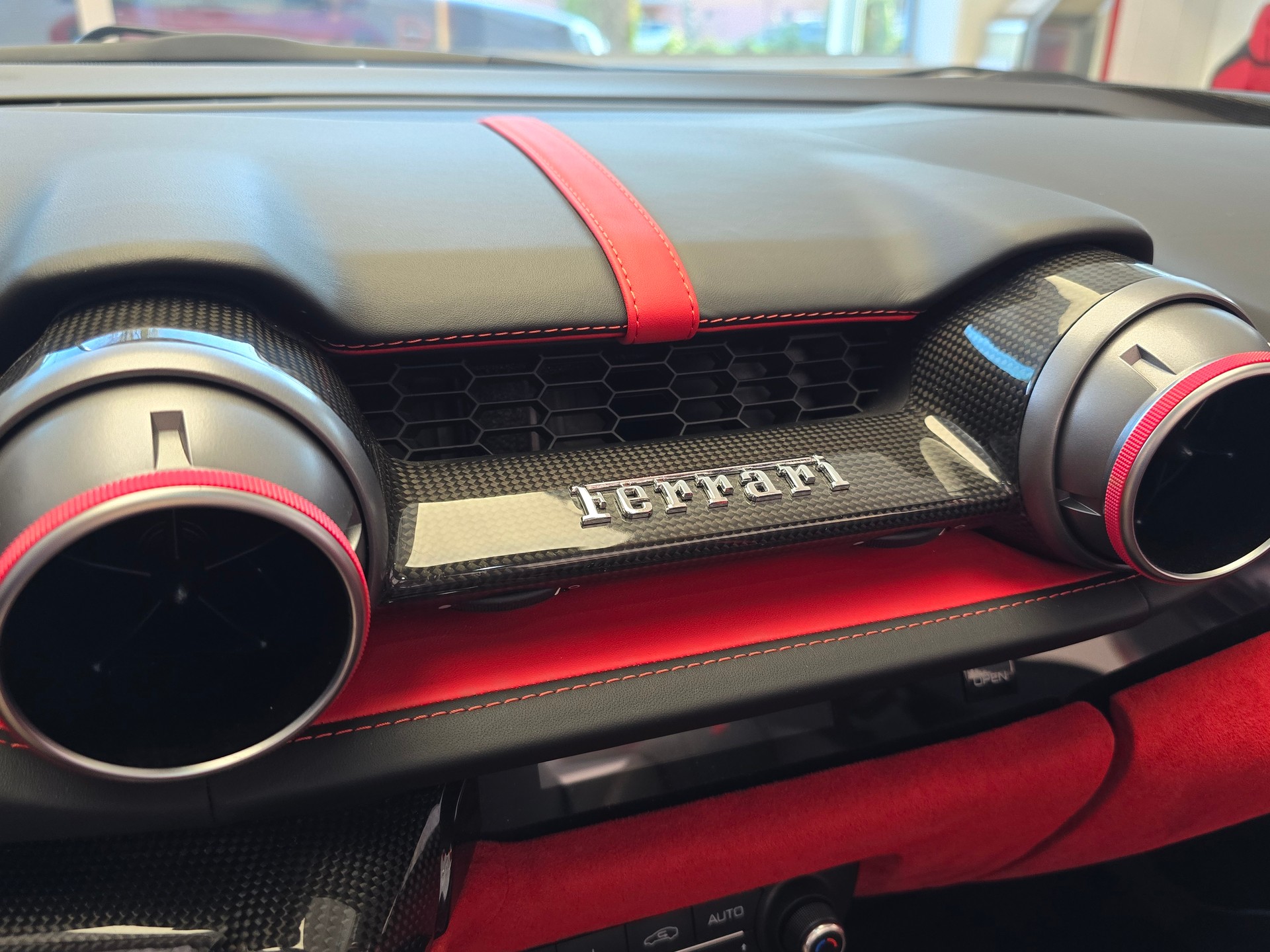 FERRARI 812 GTS-image-15