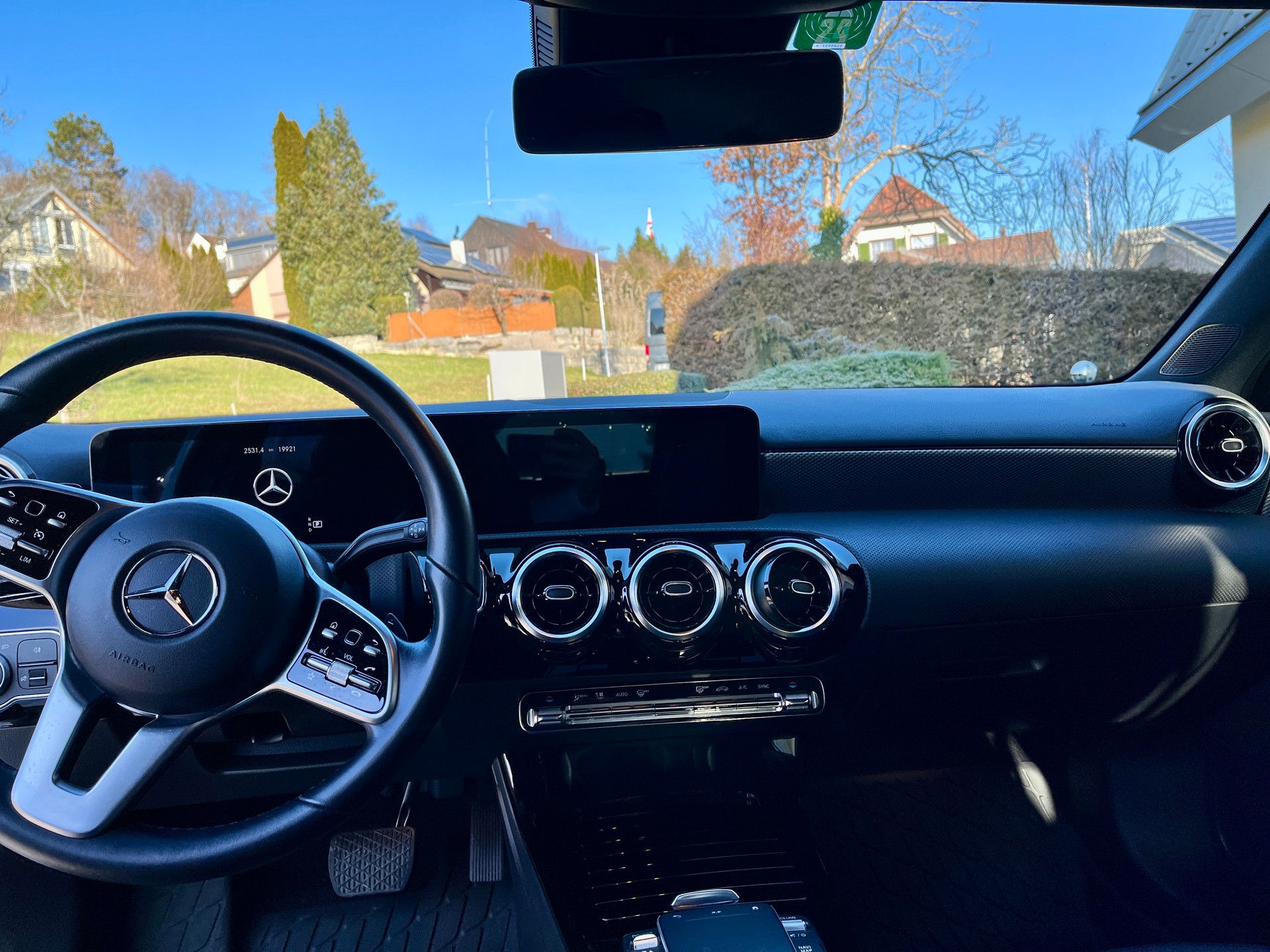 MERCEDES-BENZ A 180 Progressive 7G-DCT-image-4