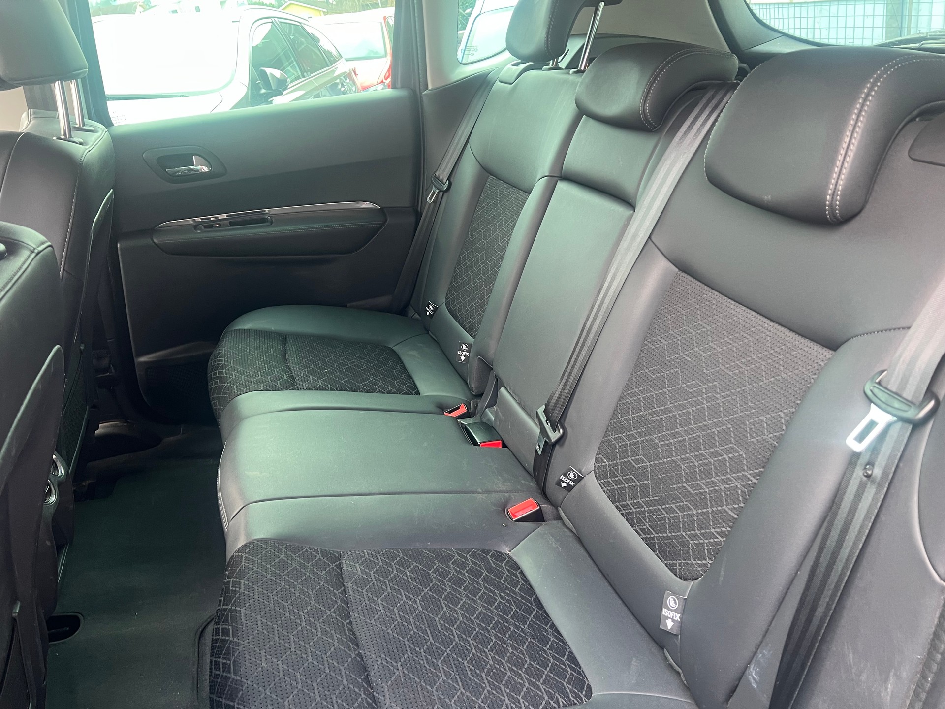 PEUGEOT 3008 HYbrid4 2.0 HDI ETG6-image-8