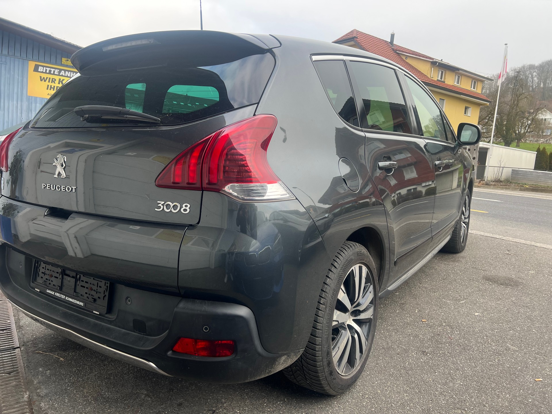 PEUGEOT 3008 HYbrid4 2.0 HDI ETG6-image-3