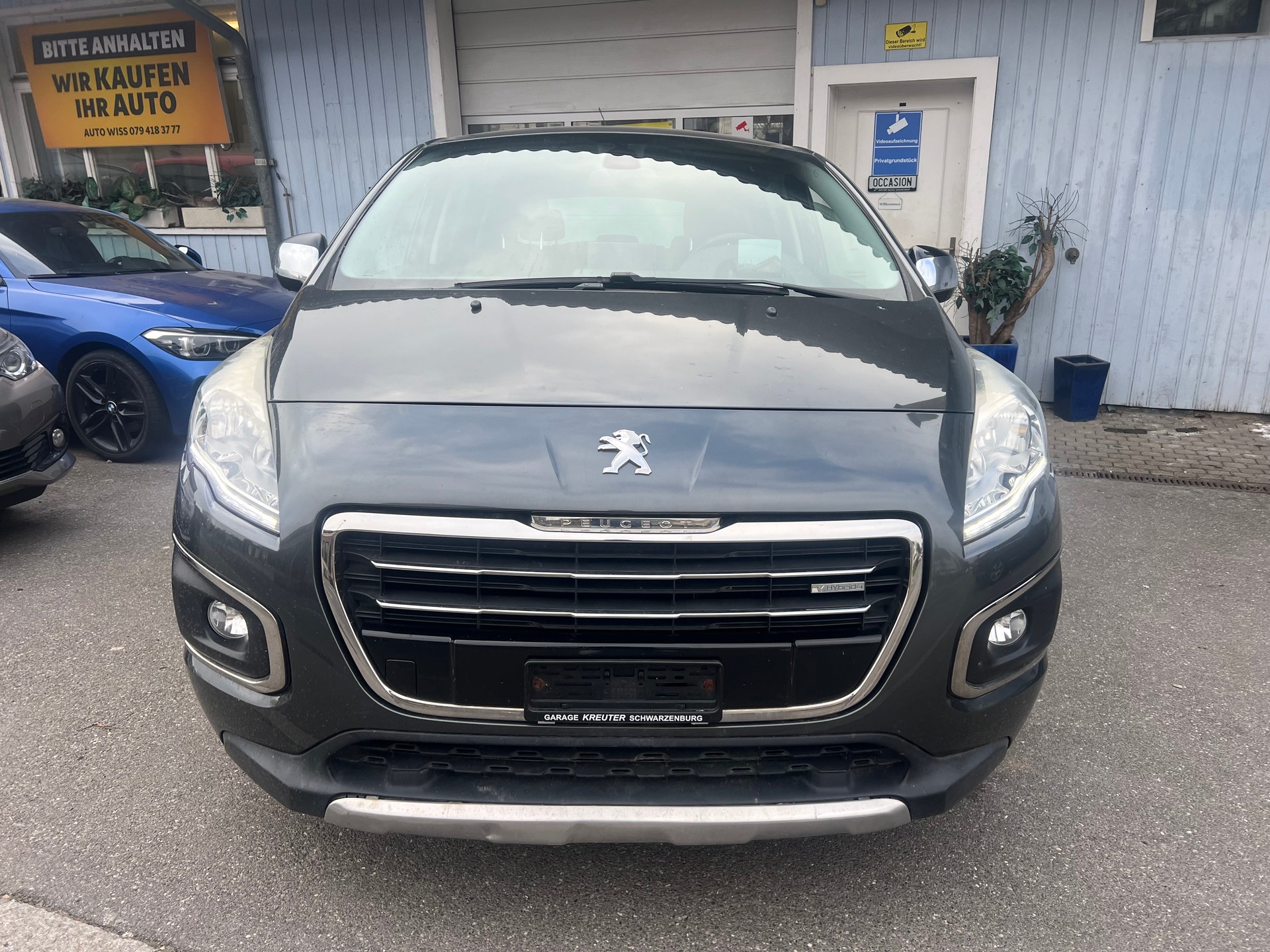PEUGEOT 3008 HYbrid4 2.0 HDI ETG6-image-1