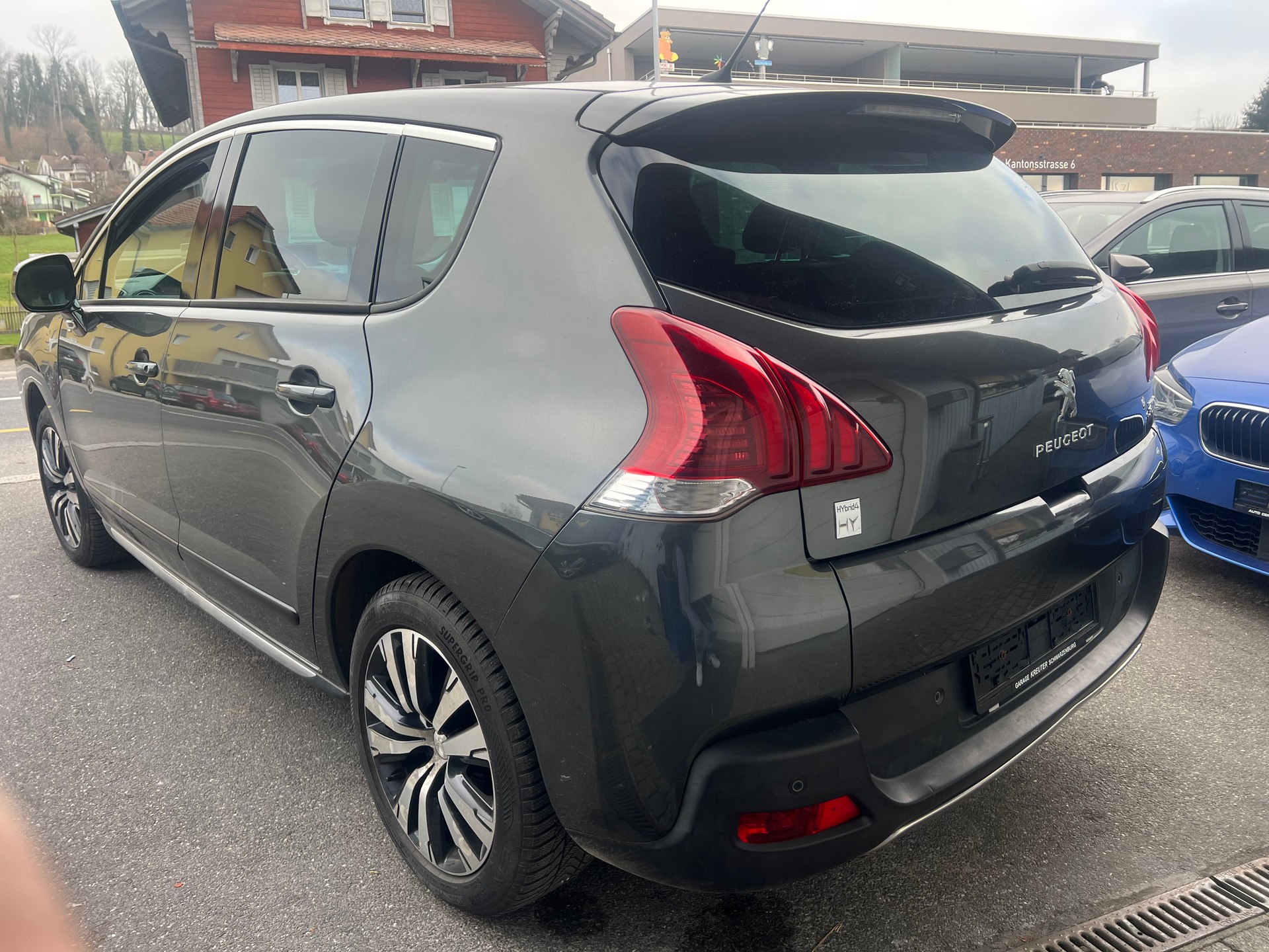 PEUGEOT 3008 HYbrid4 2.0 HDI ETG6-image-5