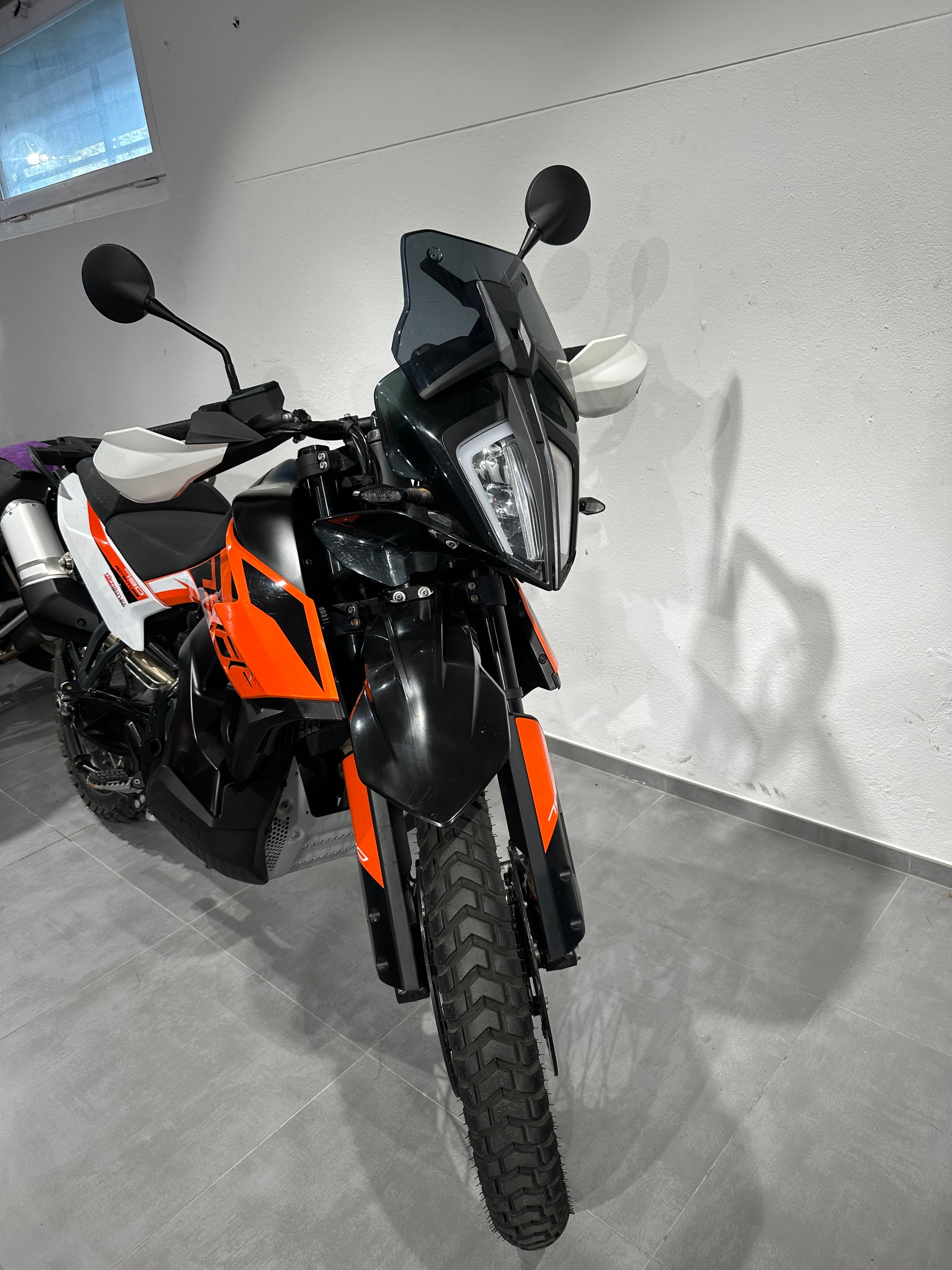 KTM 790 Adventure ABS-showroom-element-1