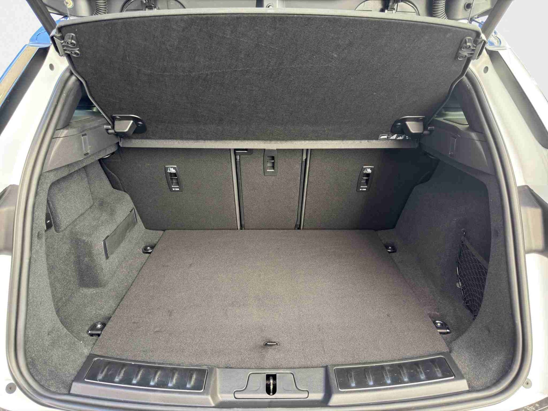 LAND ROVER Range Rover Evoque 2.0 D 200 Dynamic SE-image-12