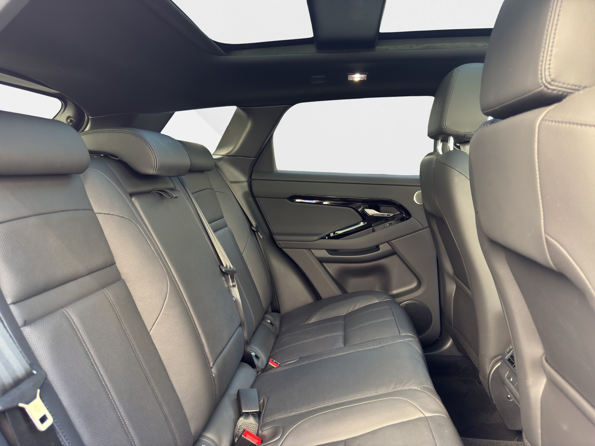 LAND ROVER Range Rover Evoque 2.0 D 200 Dynamic SE-image-10