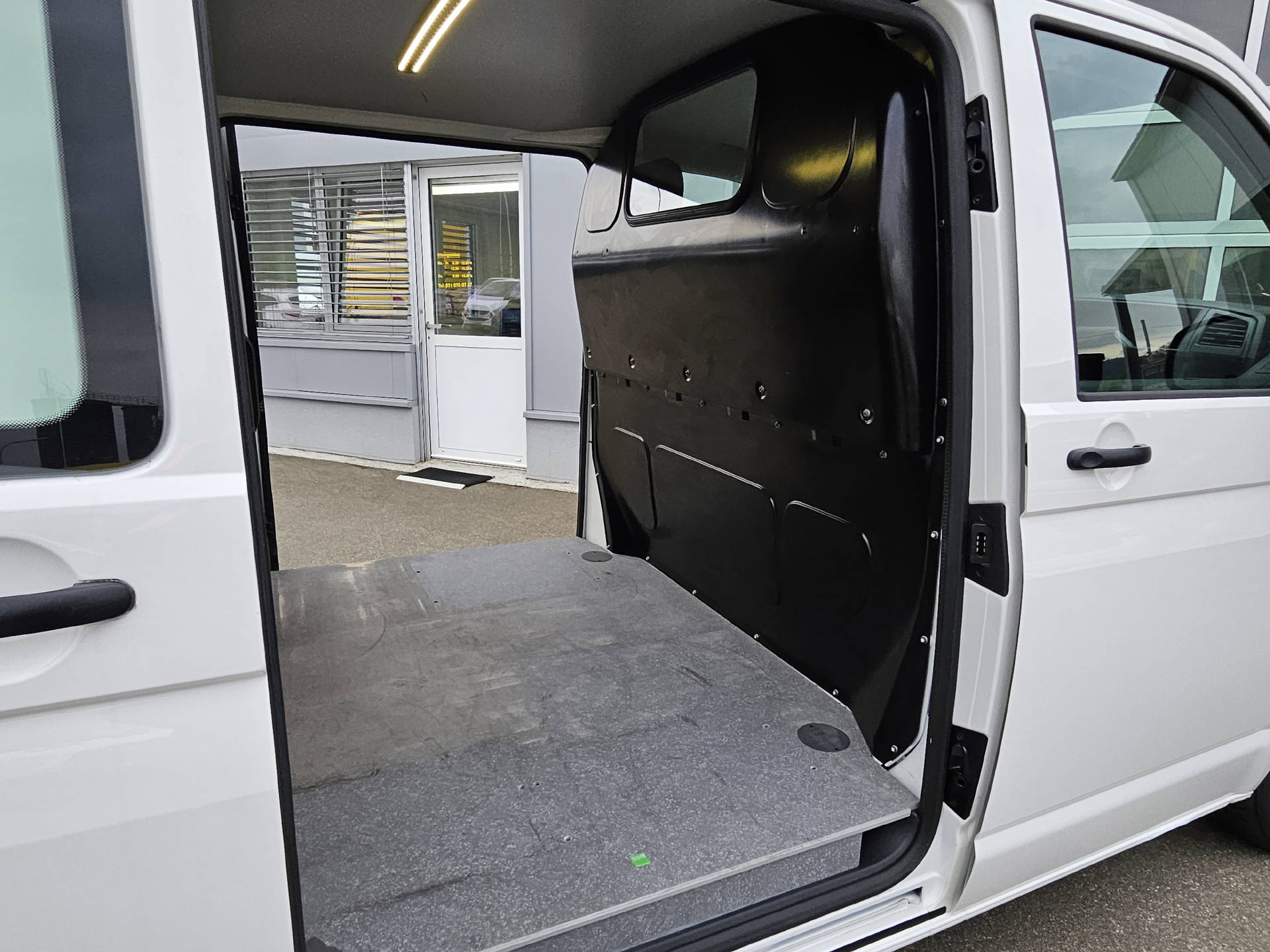 VW T6 Kaw. 3000 2.0 TDI 150 DSG * Schiebetüre rechts + links * Klima * Navi * Tempomat *-image-6