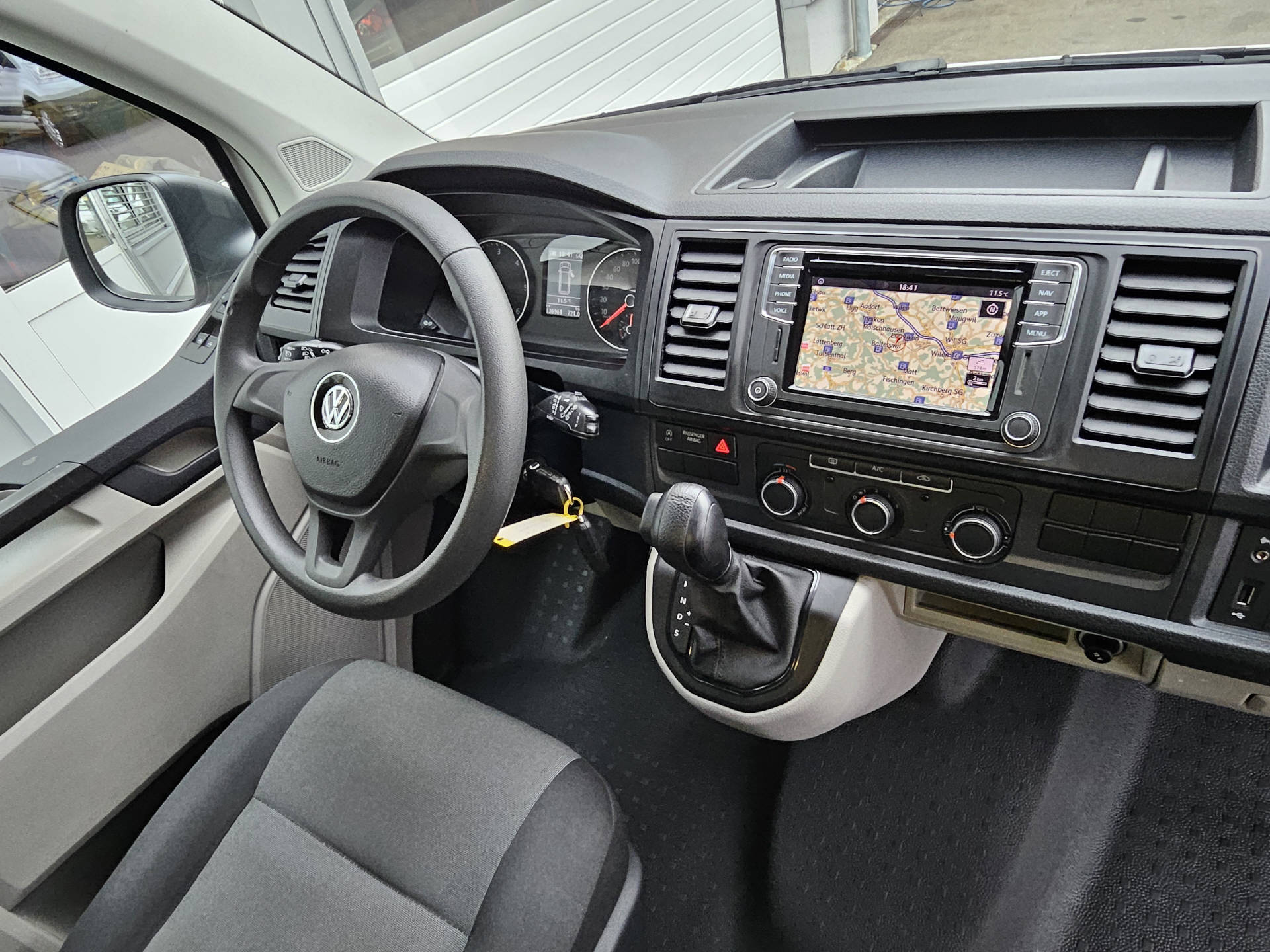 VW T6 Kaw. 3000 2.0 TDI 150 DSG * Schiebetüre rechts + links * Klima * Navi * Tempomat *-image-14