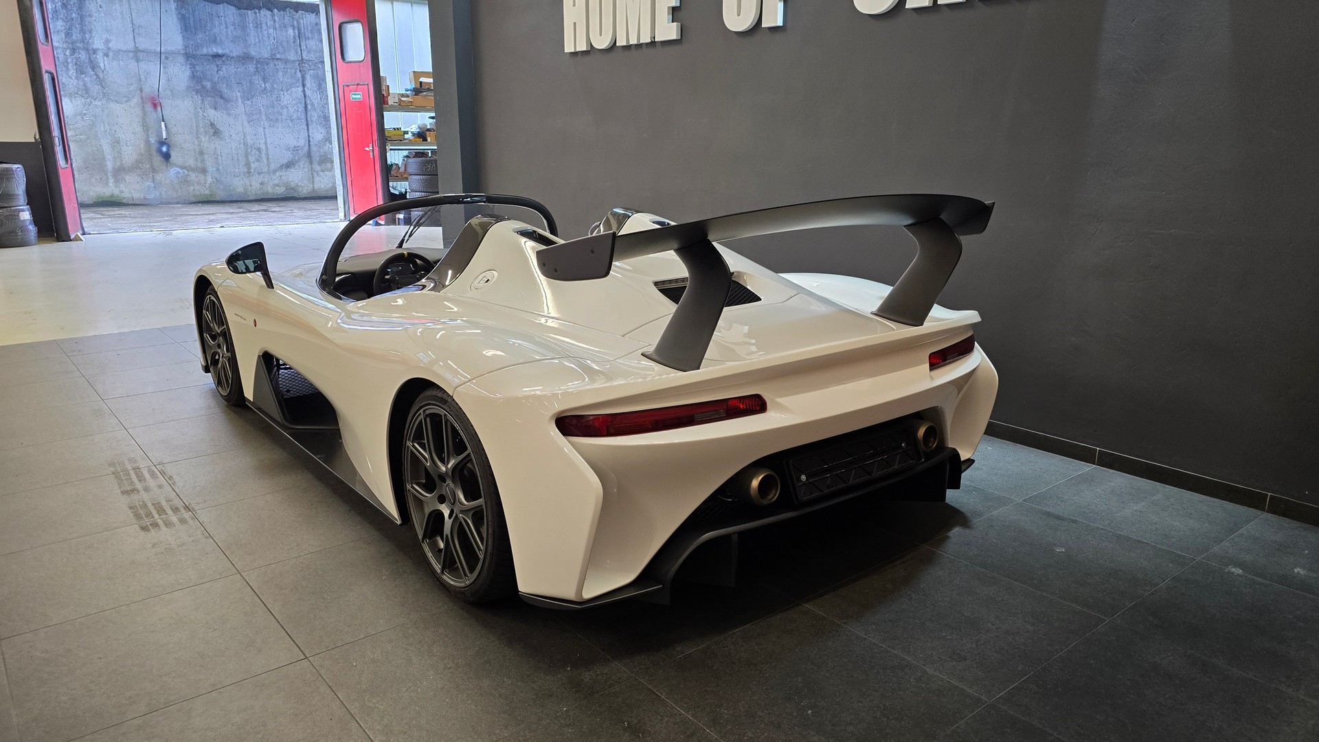 DALLARA Stradale Signature Edition Nr. 097-image-9