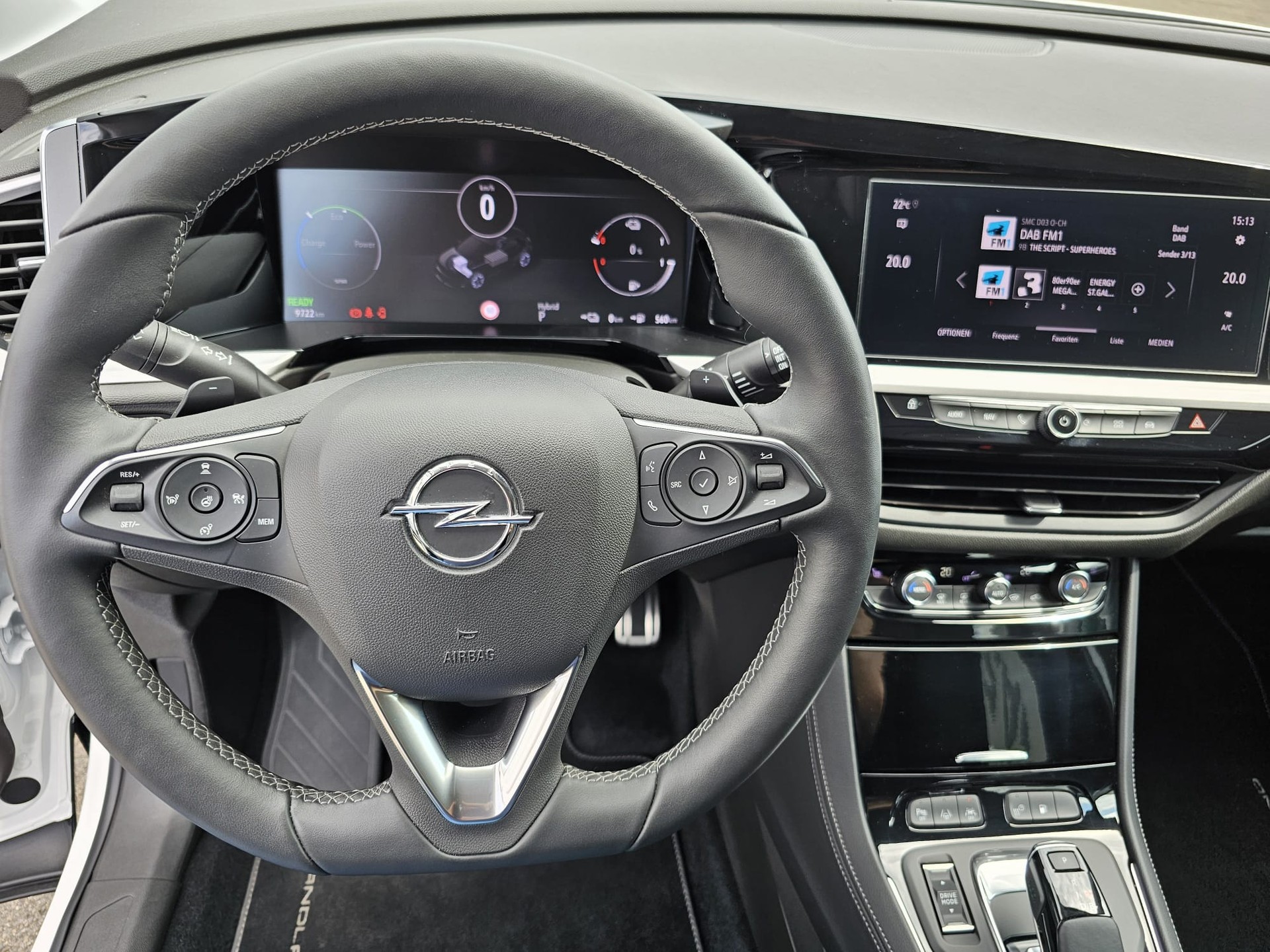 OPEL Grandland 1.6 Hybrid GS Line Automatik-image-11