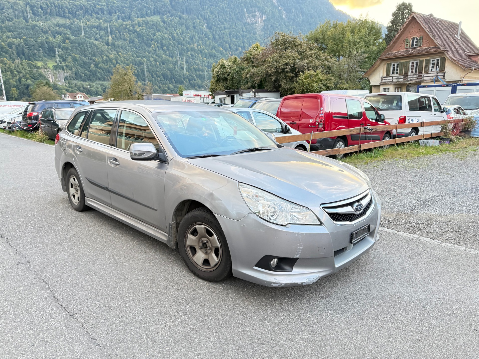 SUBARU Legacy 2.0i Swiss Special AWD
