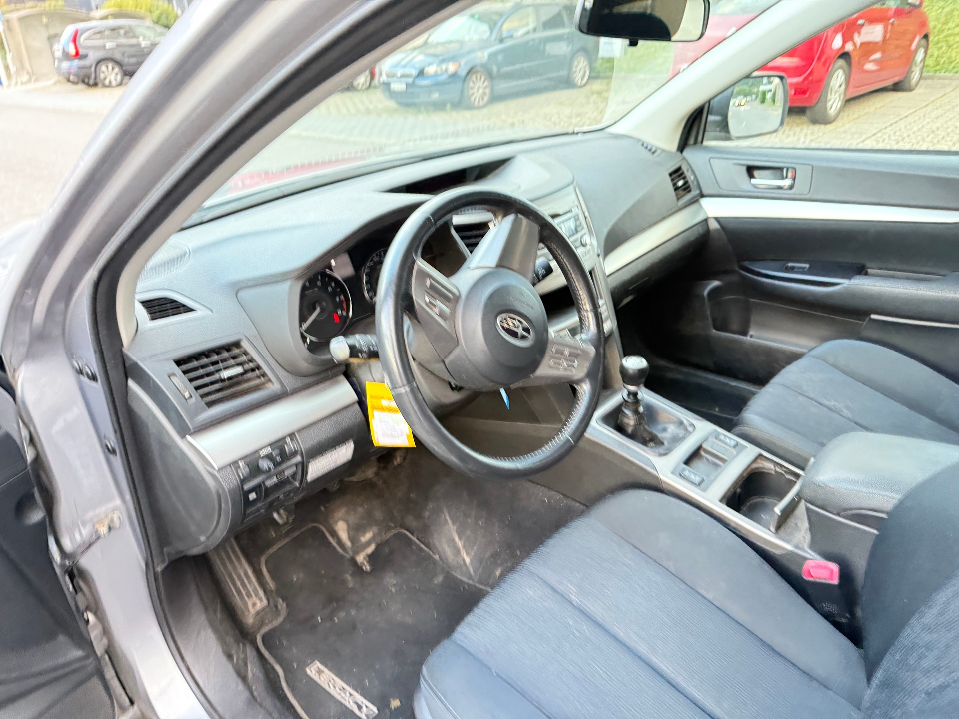 SUBARU Legacy 2.0i Swiss Special AWD-image-6