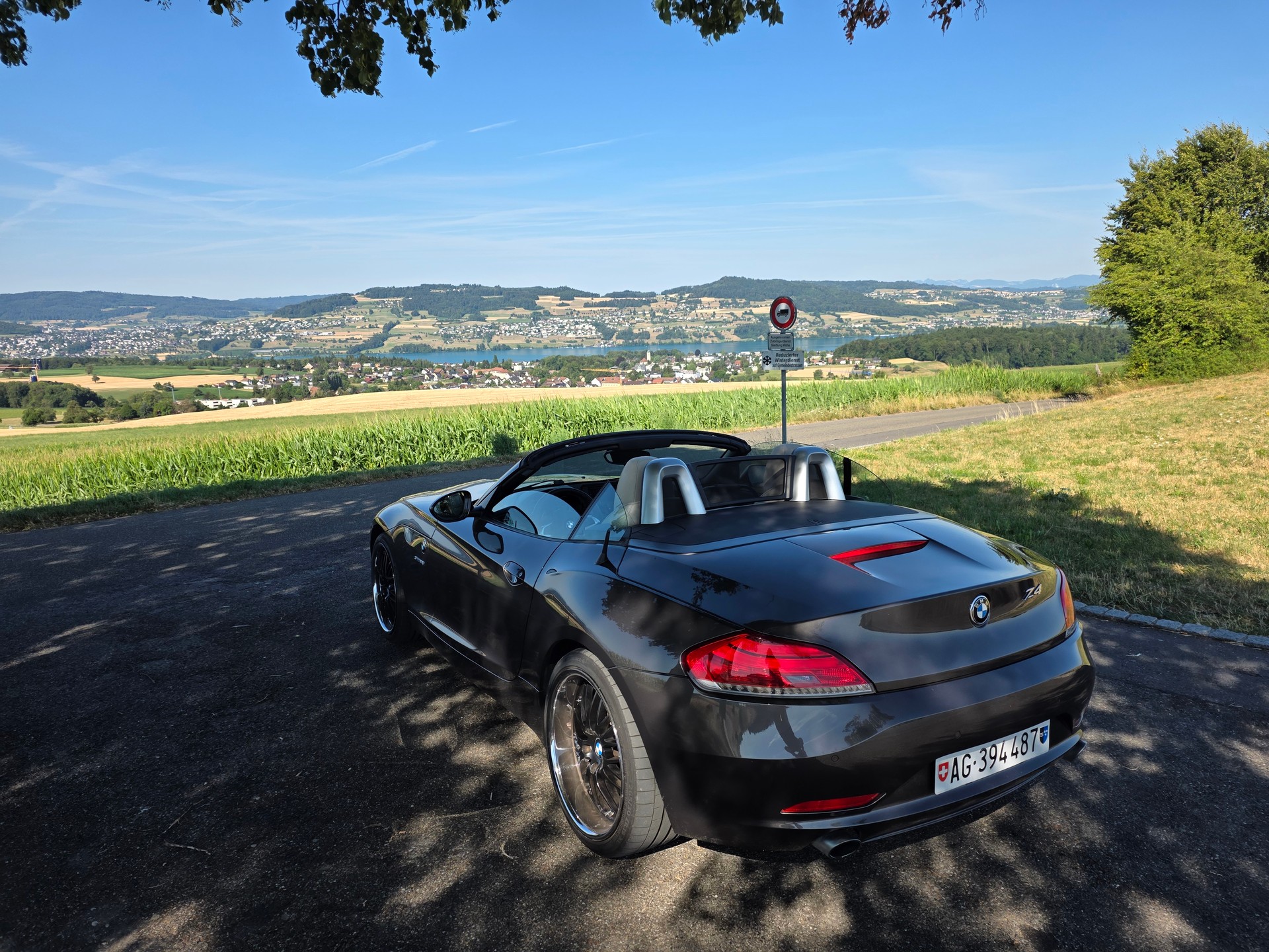 BMW Z4 sDrive35i-image-10