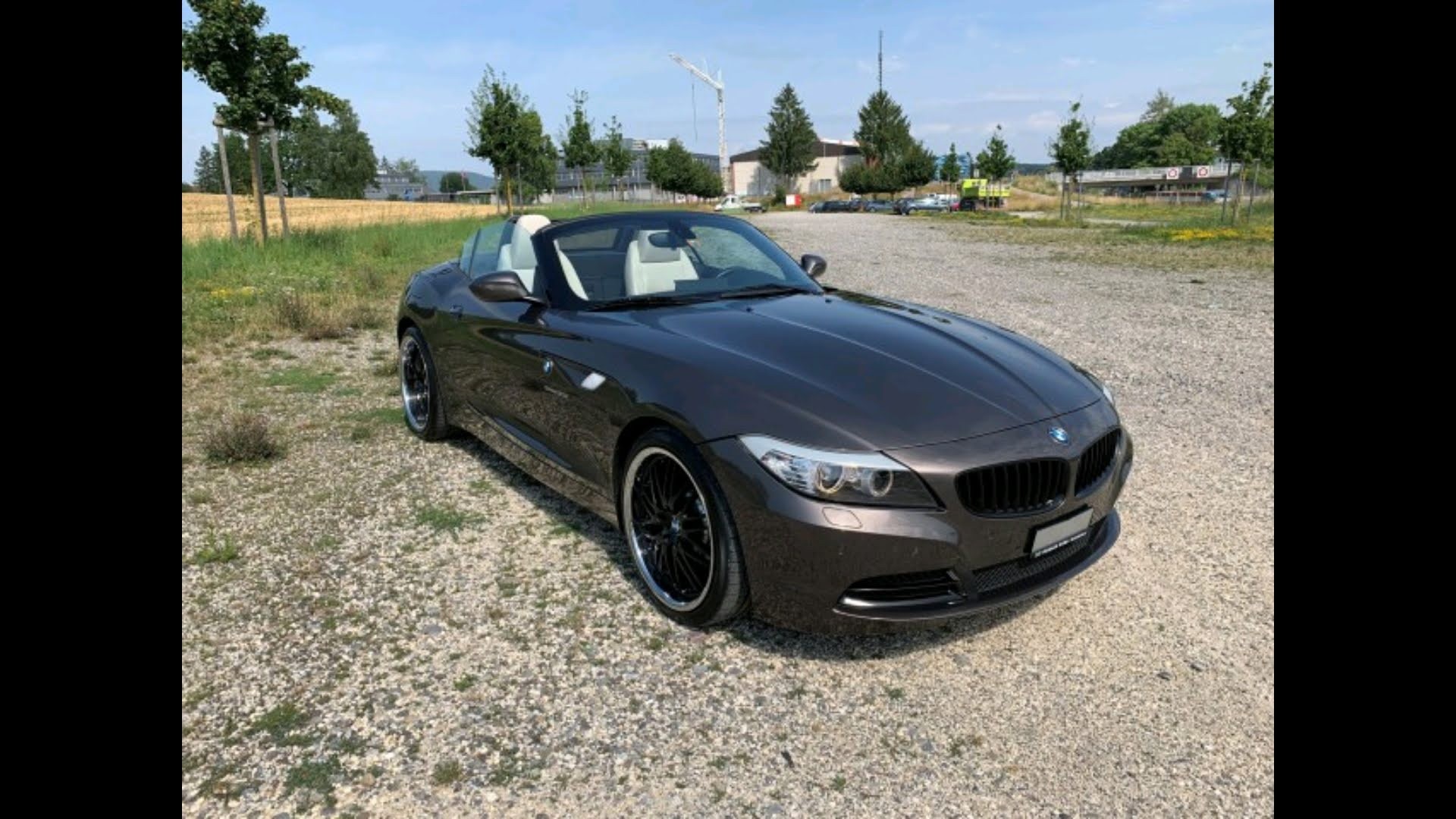 BMW Z4 sDrive35i-image-2