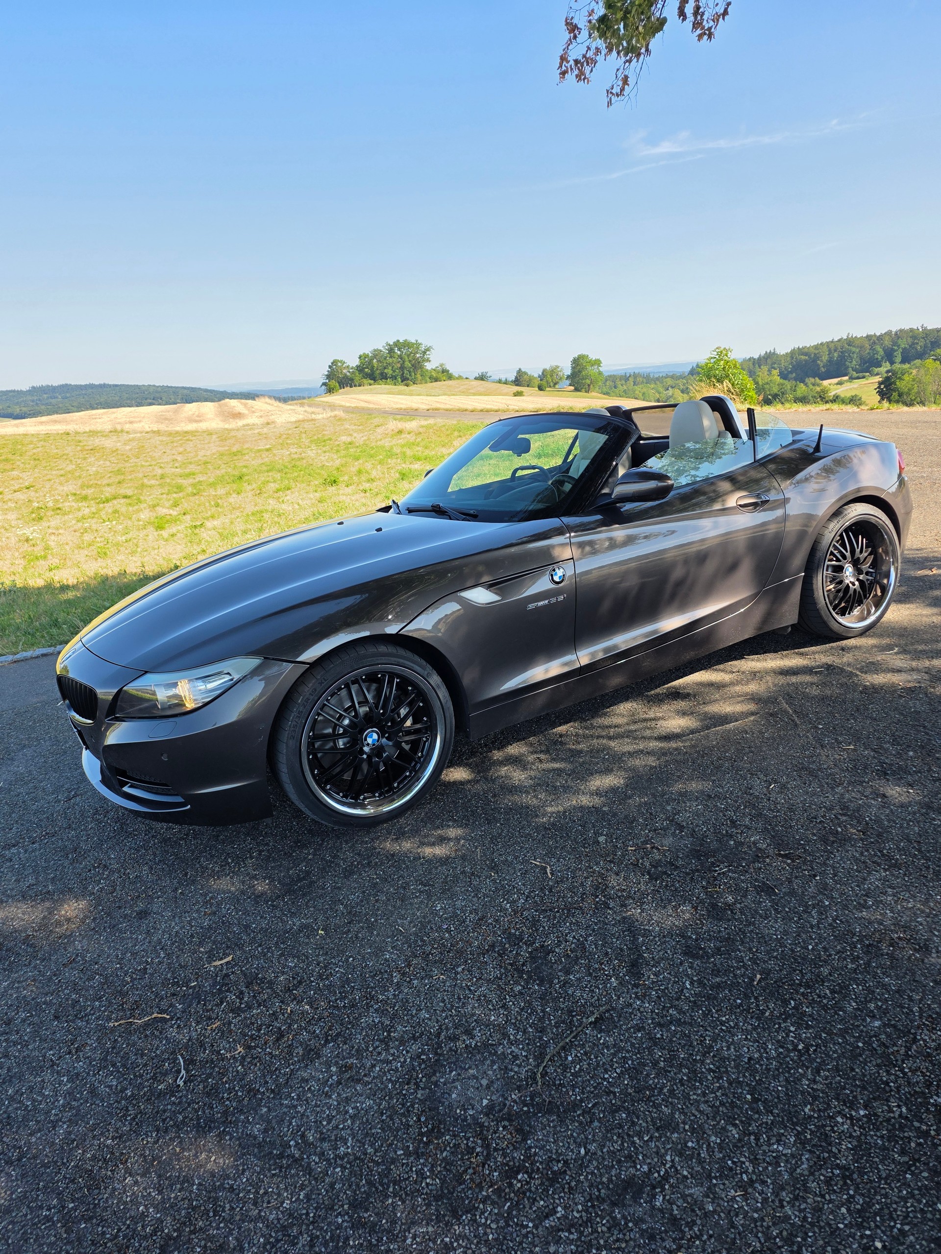 BMW Z4 sDrive35i-image-13