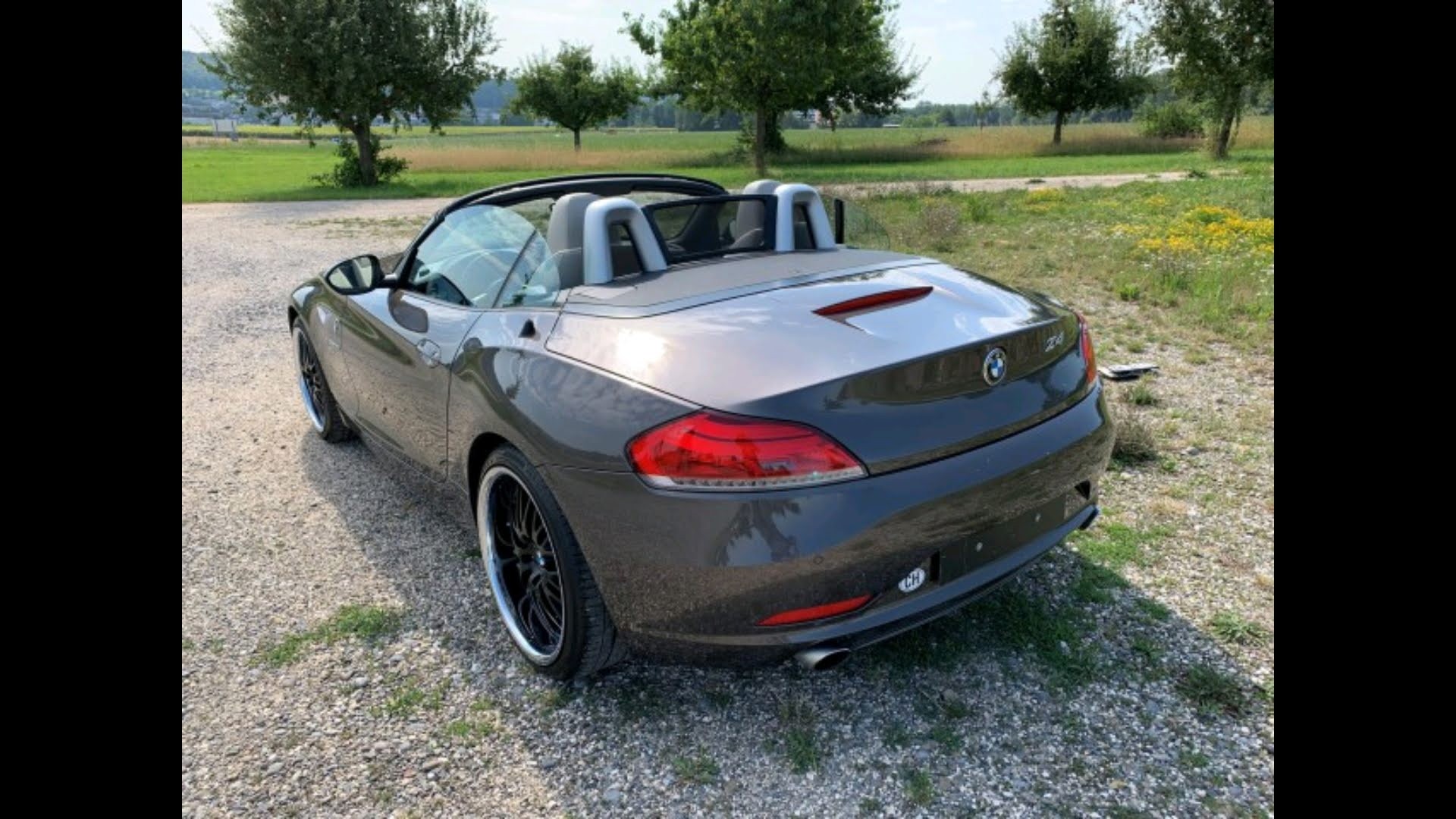 BMW Z4 sDrive35i-image-3