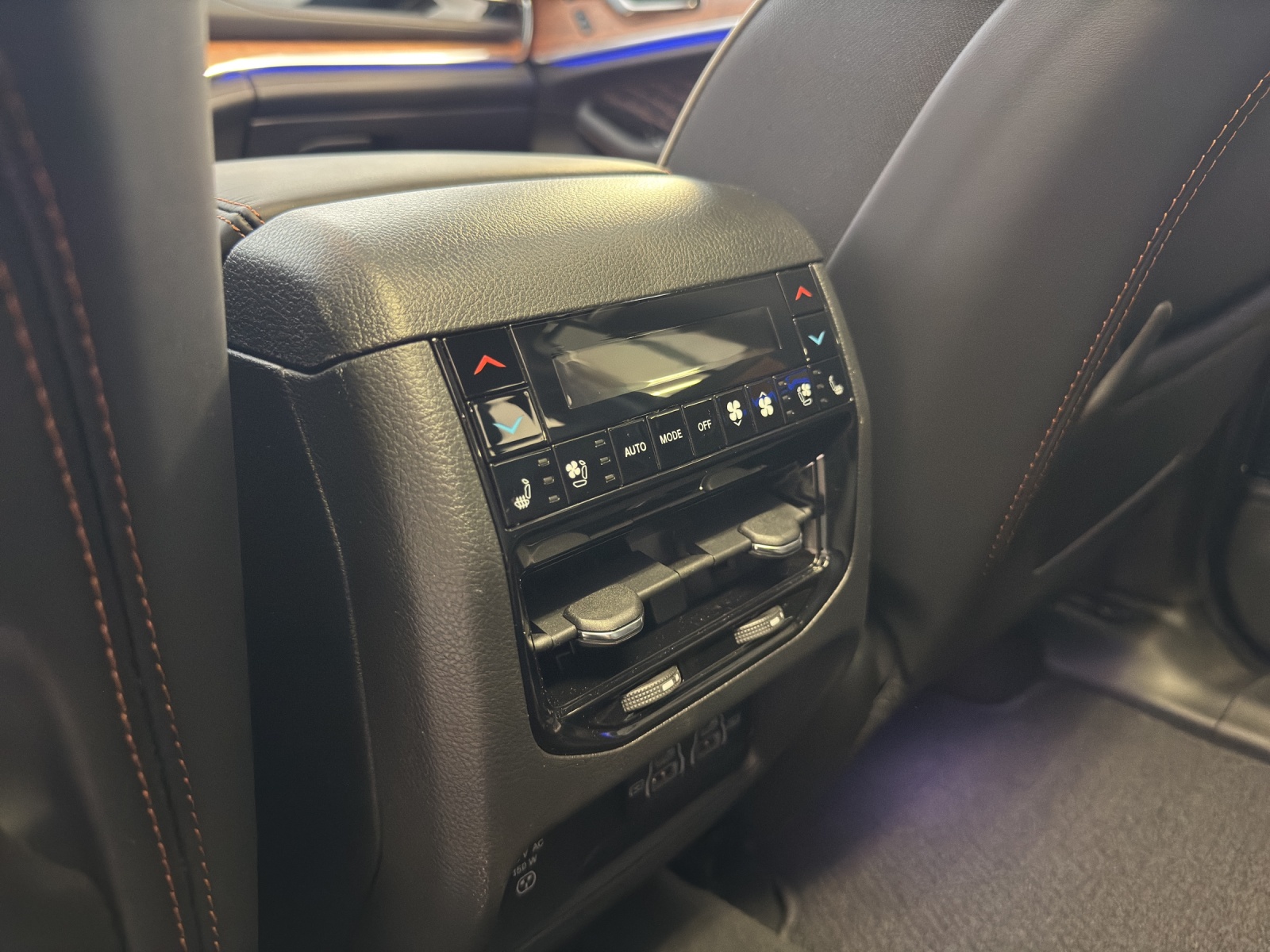 JEEP Grand Cherokee 2.0 Turbo Summit Re-image-15