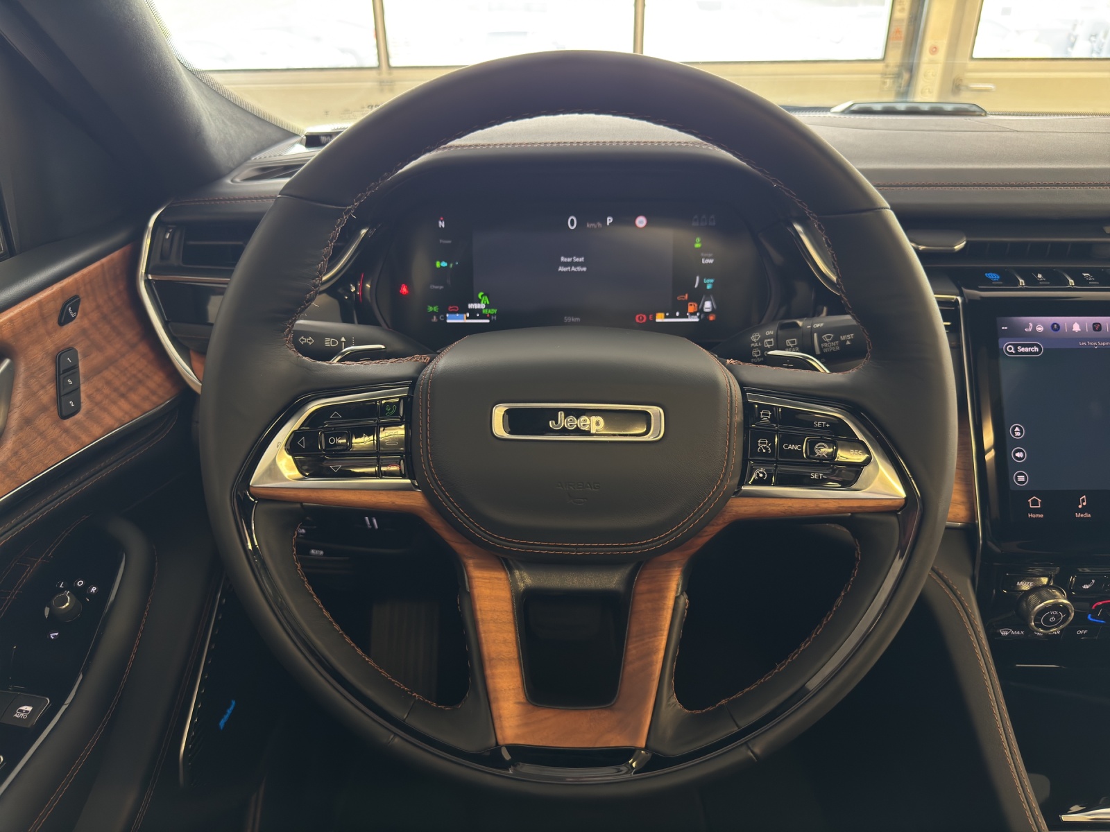 JEEP Grand Cherokee 2.0 Turbo Summit Re-image-12