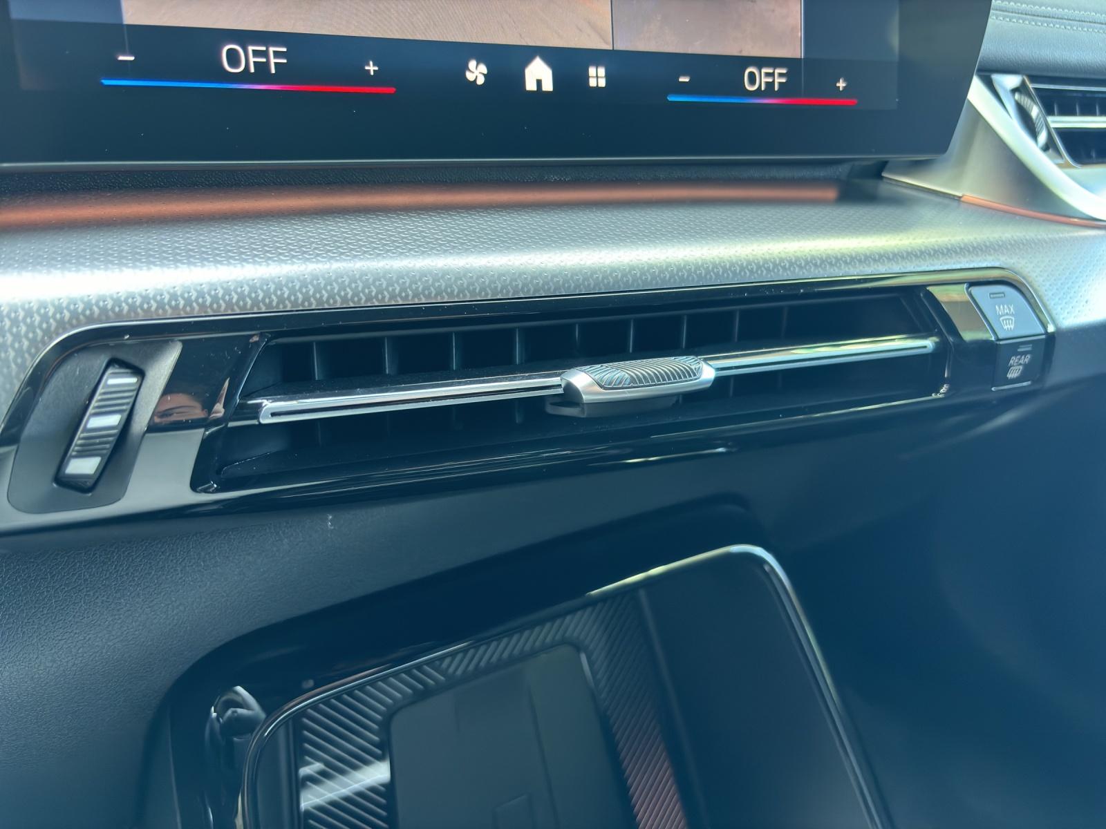BMW 223d xDrive Active Tourer-image-14