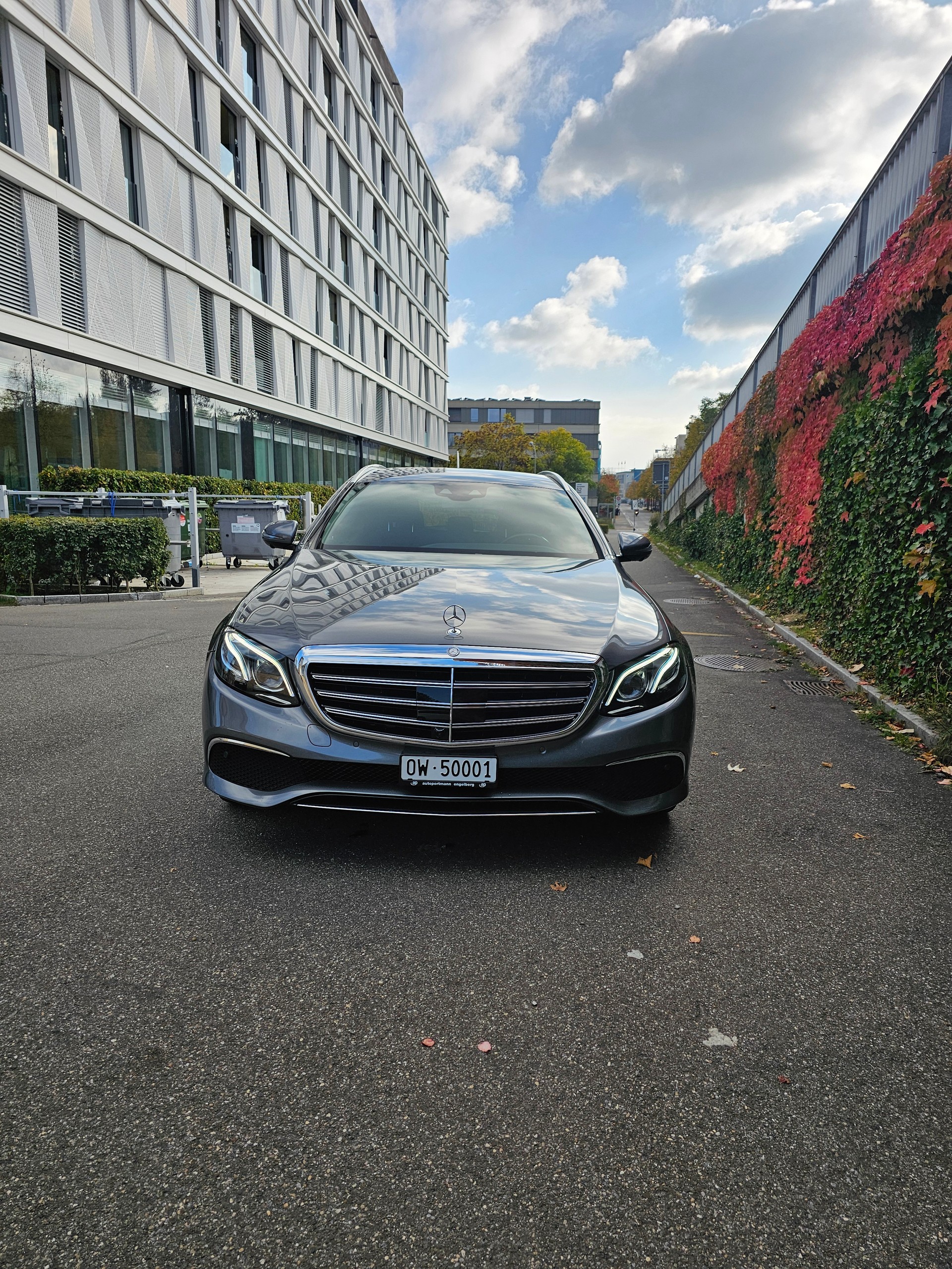 MERCEDES-BENZ E 400 Avantgarde 4 Matic 9G-Tronic-image-3