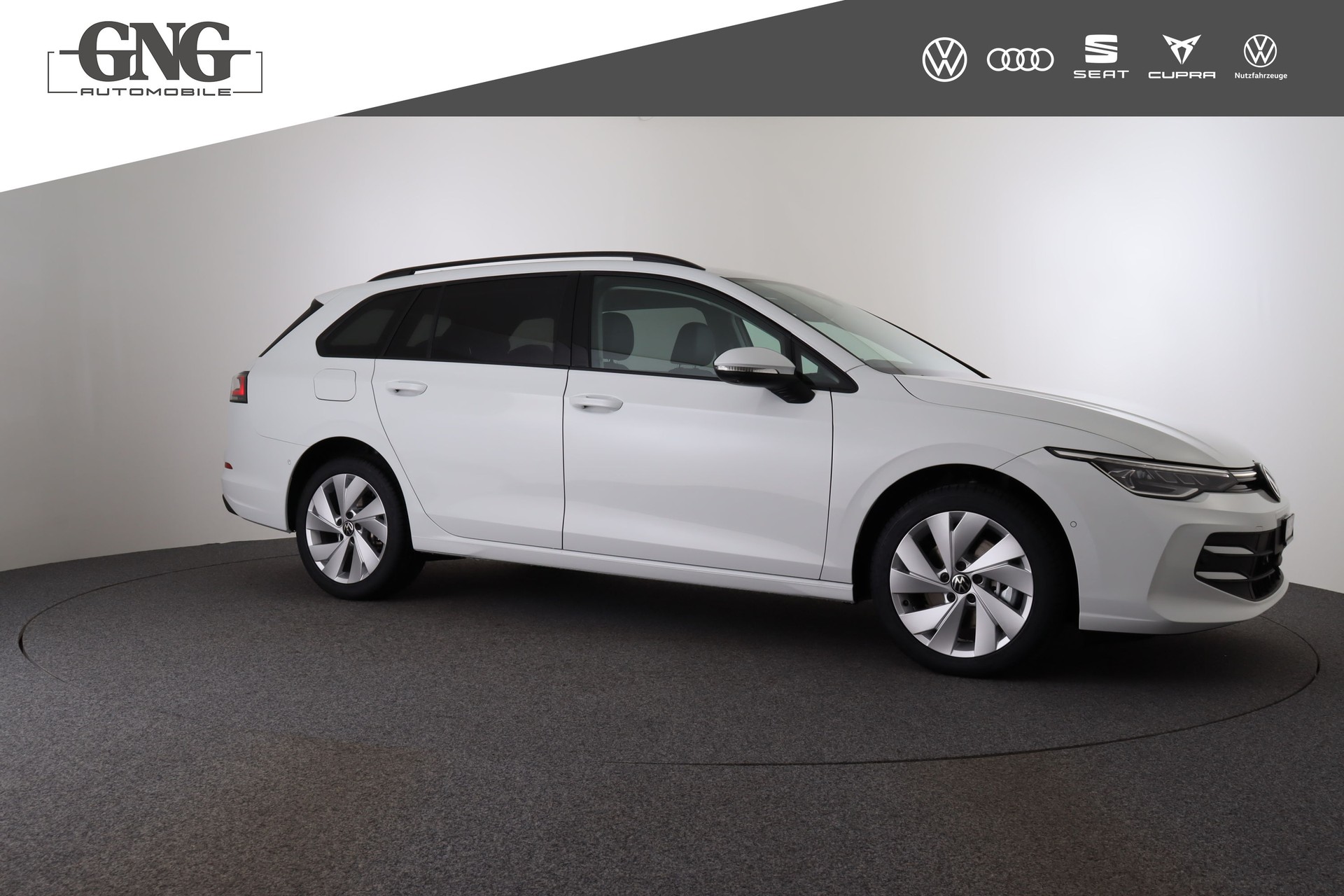 VW Golf Variant 1.5 eTSI mHEV Life-image-9
