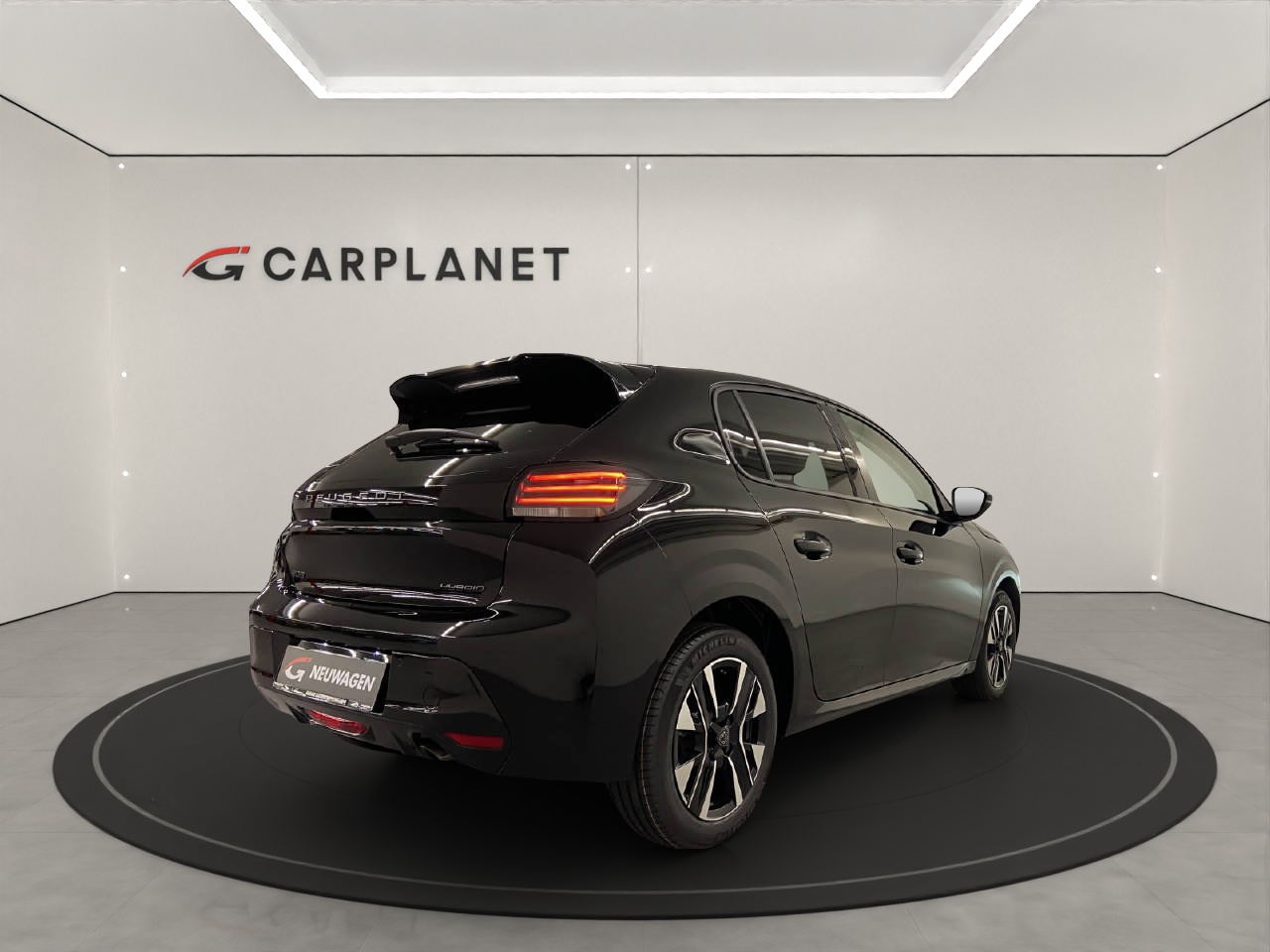 PEUGEOT 208 1.2 Hybrid Allure Premium-image-3