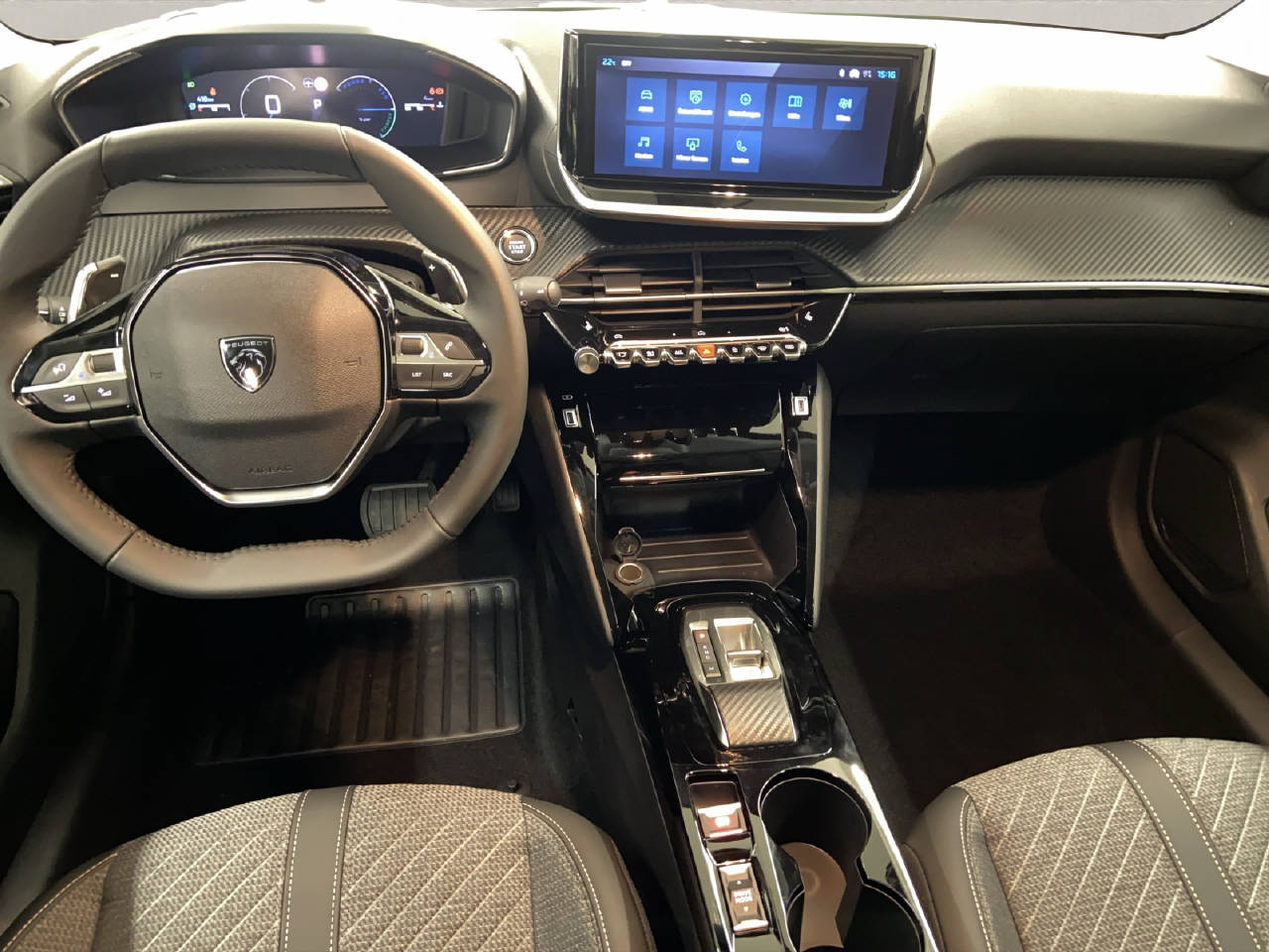 PEUGEOT 208 1.2 Hybrid Allure Premium-image-5
