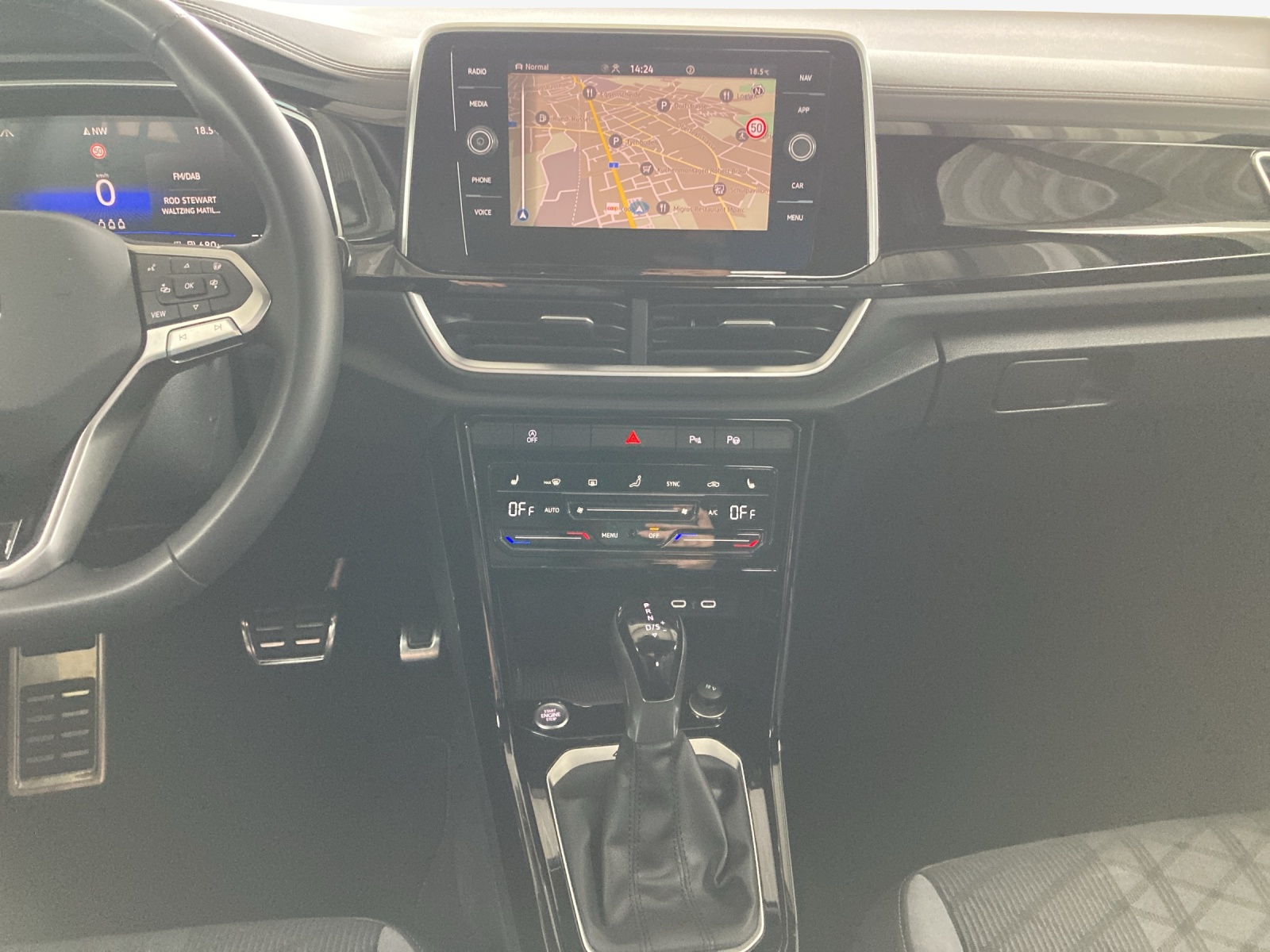 VW T-Roc 2.0 TSI R-Line DSG 4Motion-image-10
