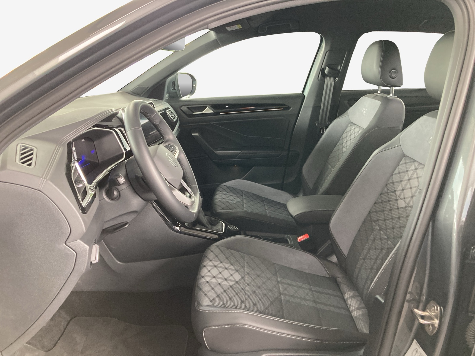 VW T-Roc 2.0 TSI R-Line DSG 4Motion-image-7