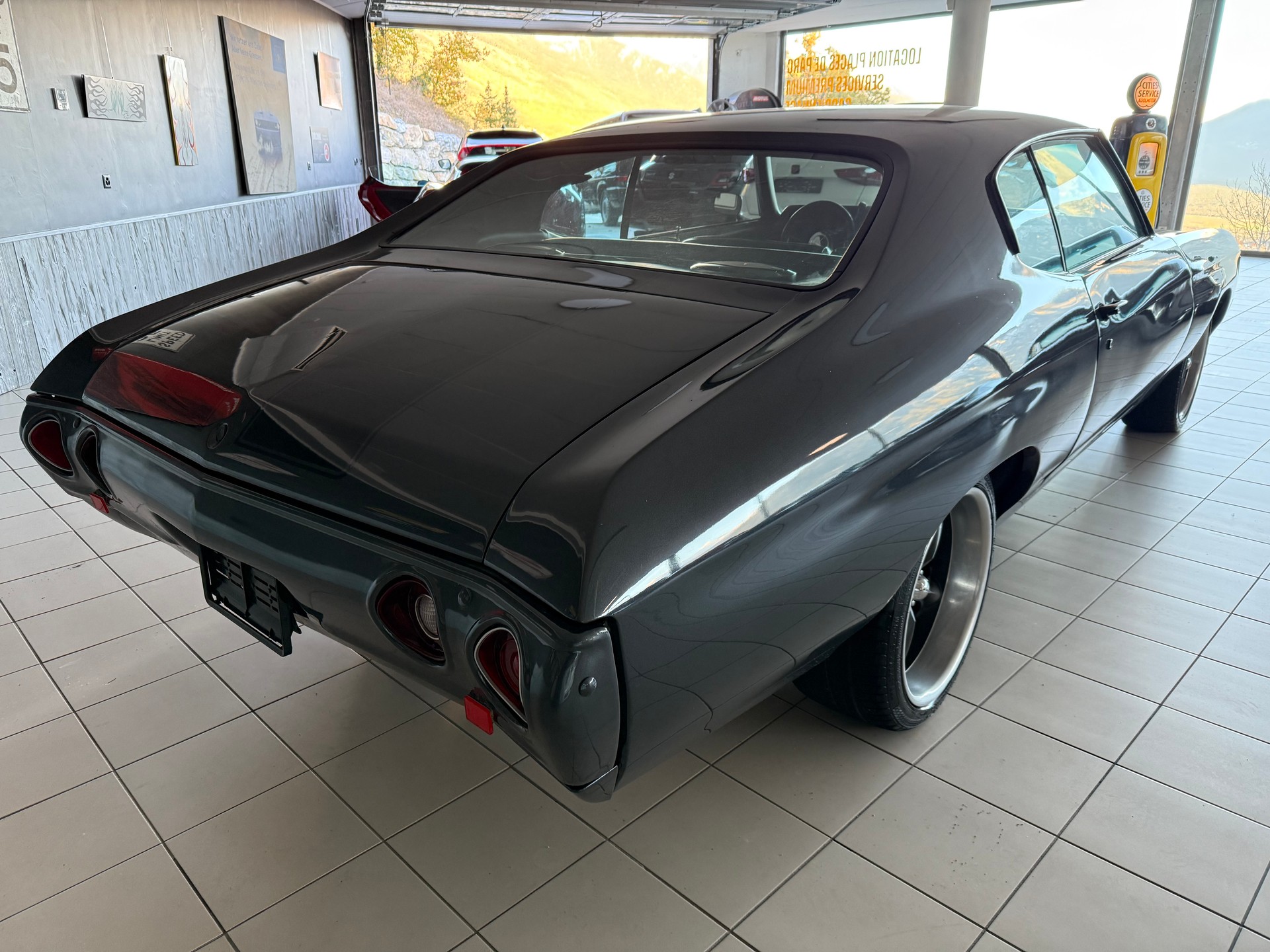 CHEVROLET SS-image-3