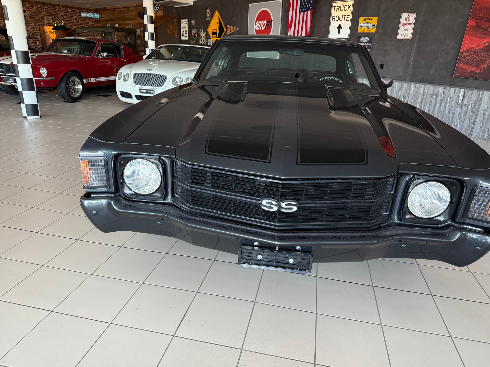 CHEVROLET SS-image-1