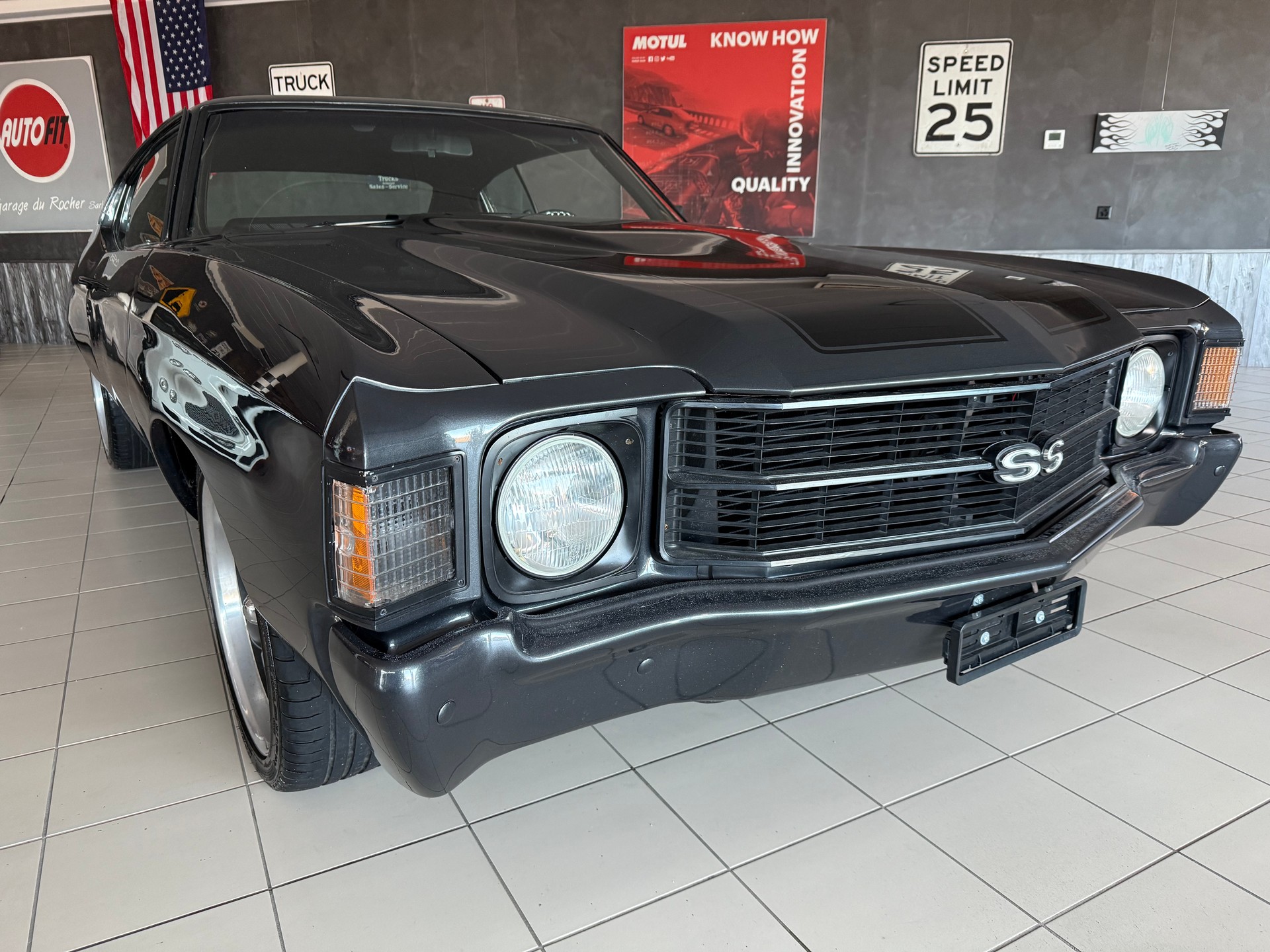 CHEVROLET SS-image-2