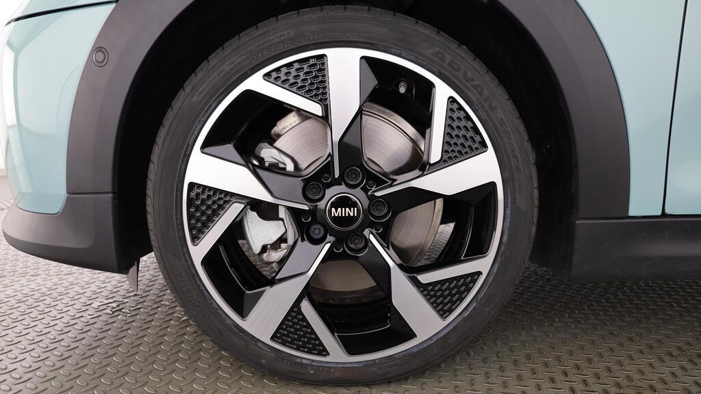MINI Cooper Cabrio S-image-10