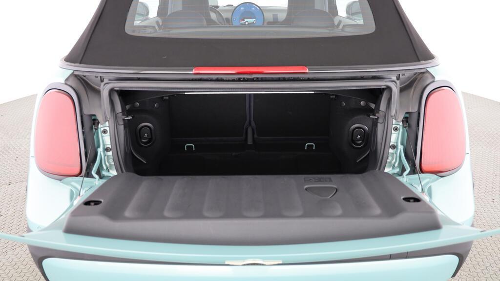 MINI Cooper Cabrio S-image-18