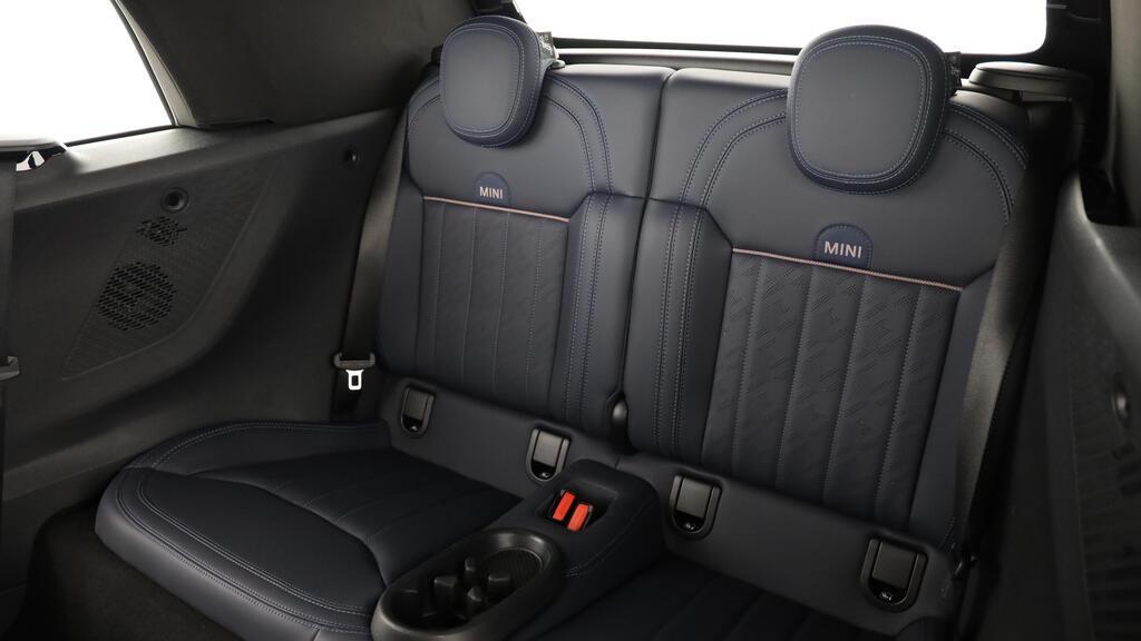 MINI Cooper Cabrio S-image-19