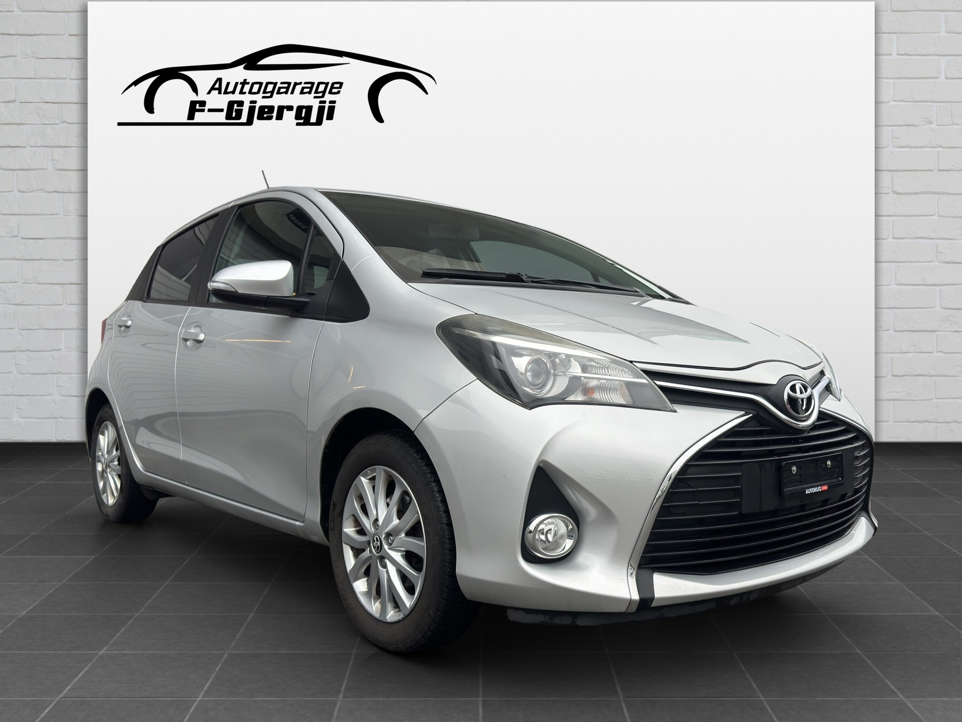 TOYOTA Yaris 1.33 Luna-image-1