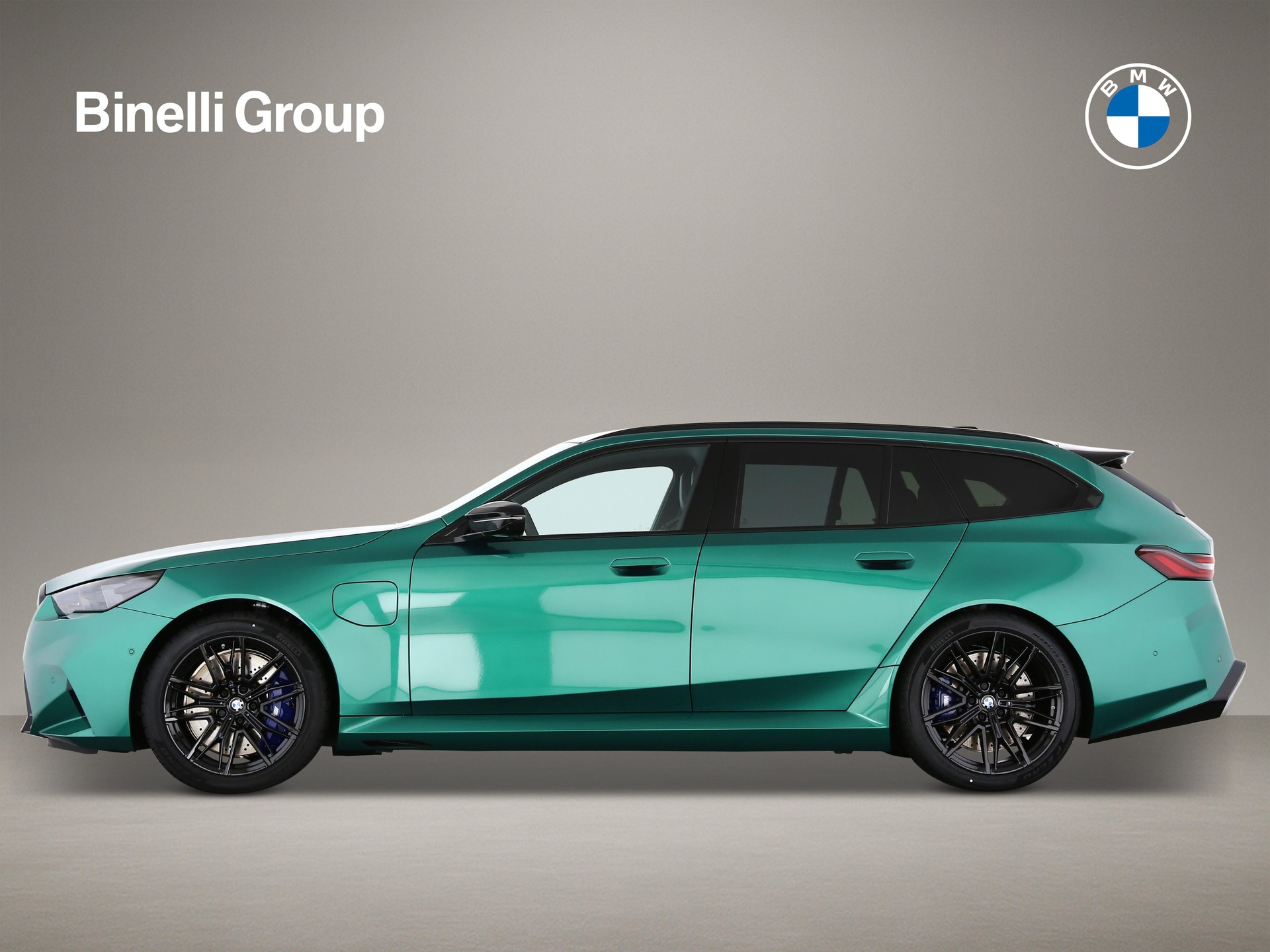 BMW M5 xDrive Touring-image-2