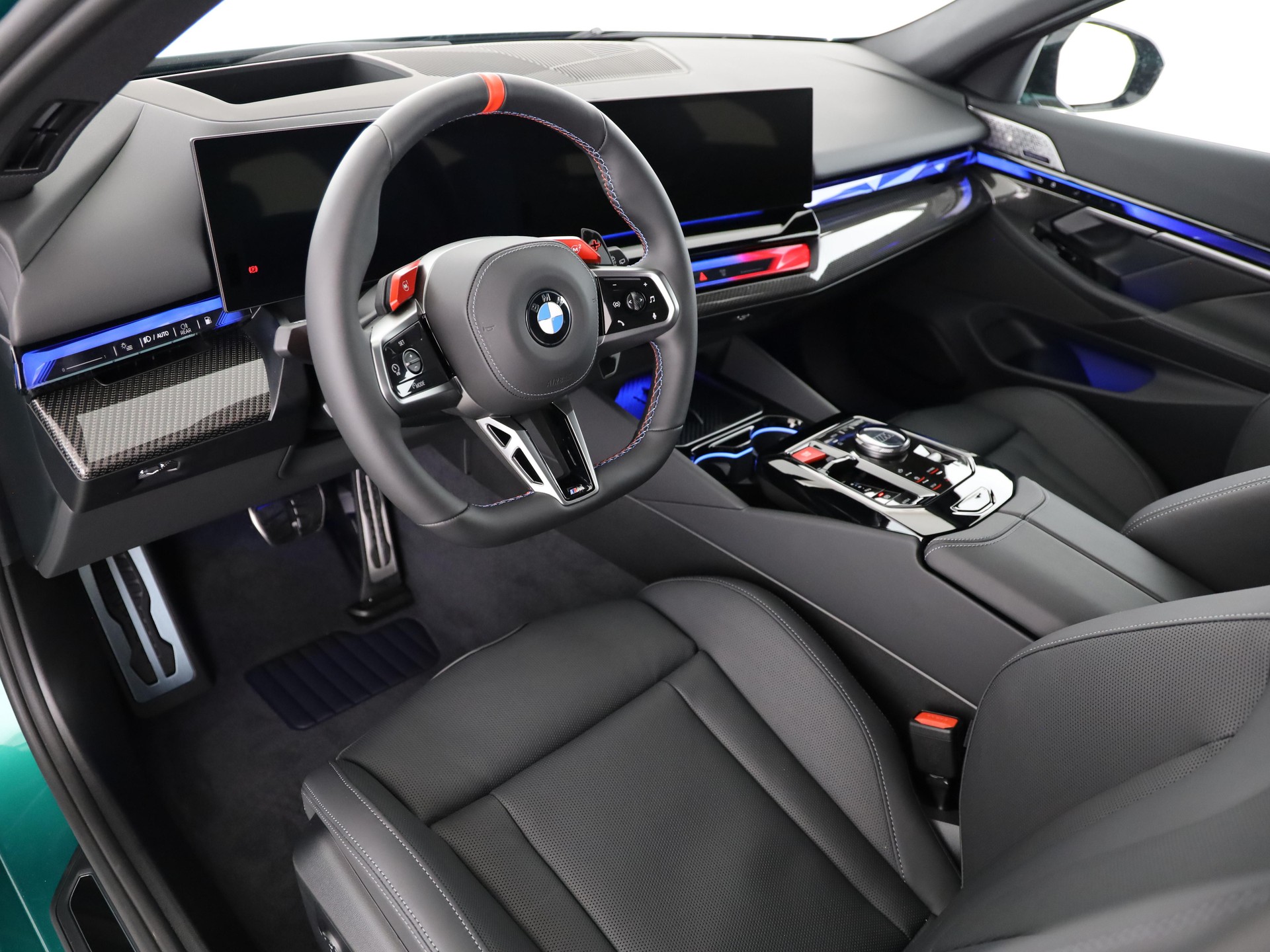 BMW M5 xDrive Touring-image-15
