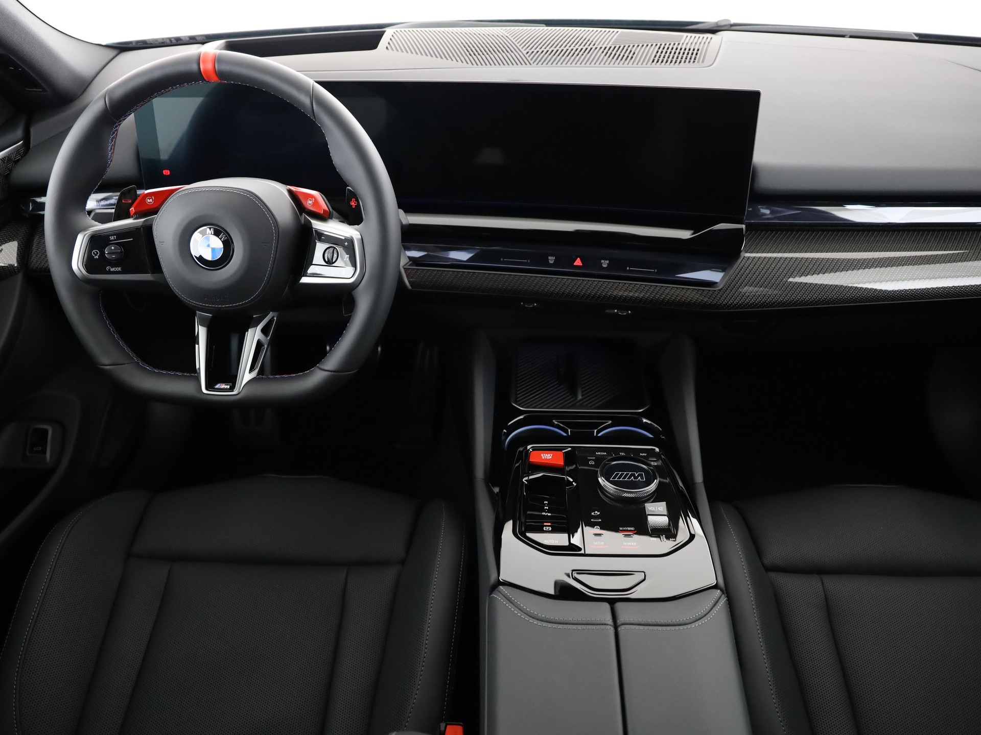BMW M5 xDrive Touring-image-14