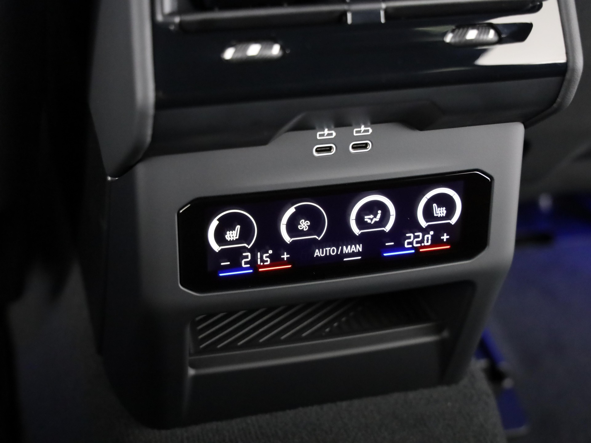 BMW M5 xDrive Touring-image-19