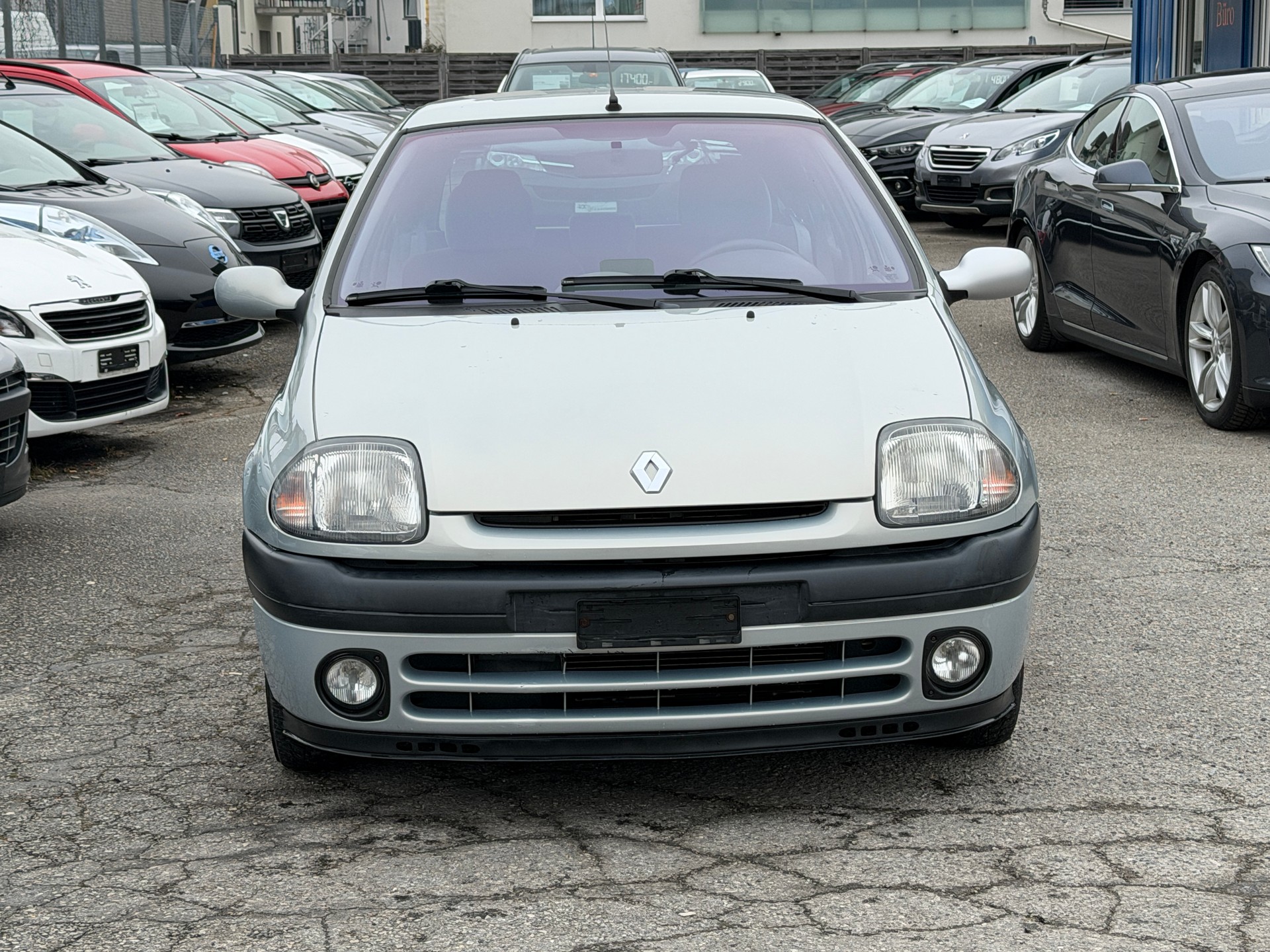 RENAULT Clio 1.6 RXE Advantage
