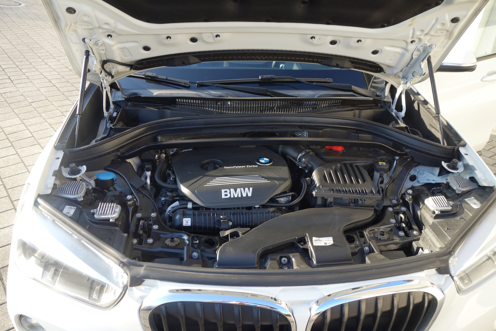 BMW X1 xDrive 25i xLine Steptronic-image-2