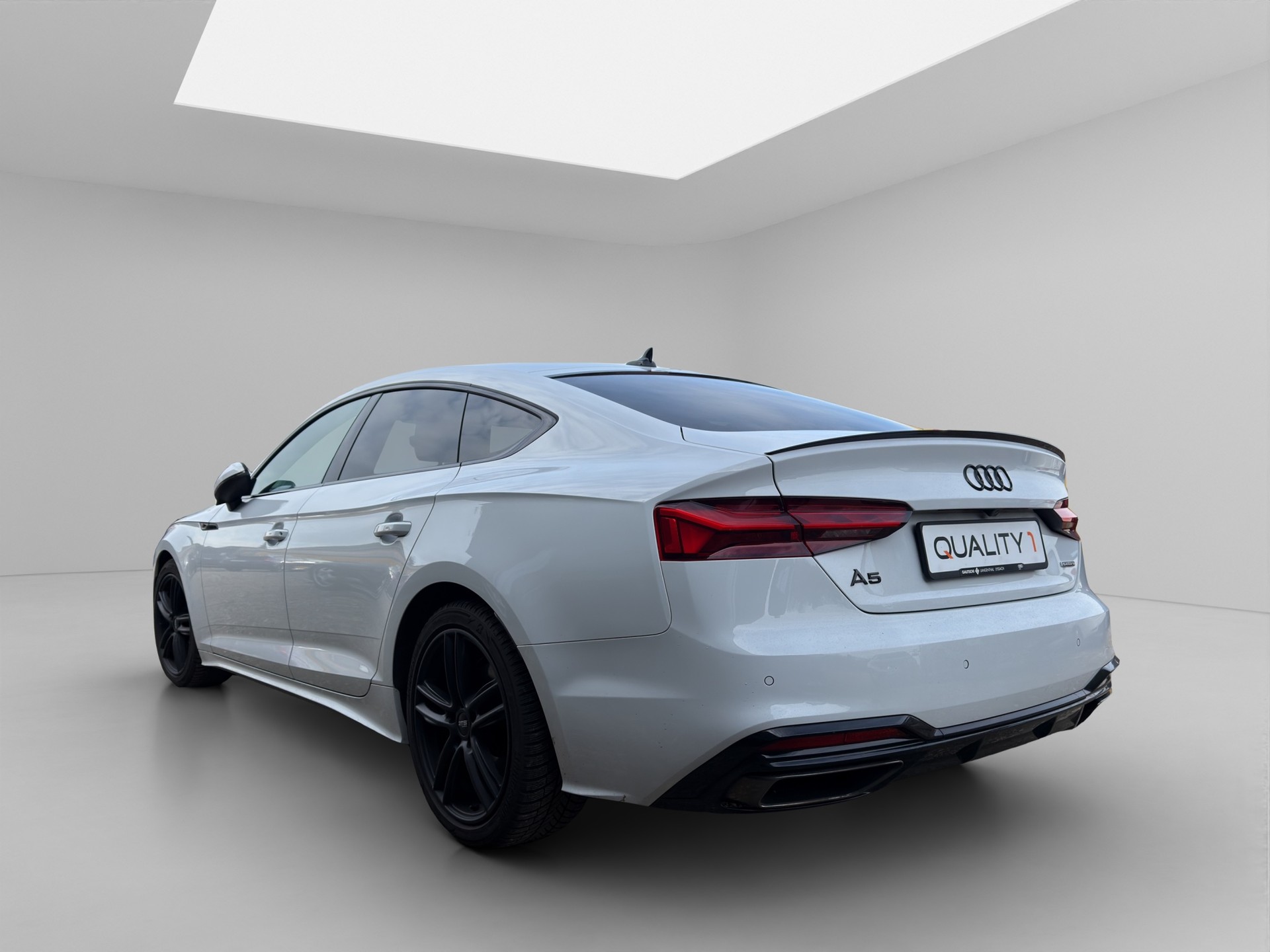 AUDI A5 Sportback 40 TDI S-Line Attraction quattro S-tronic-image-2