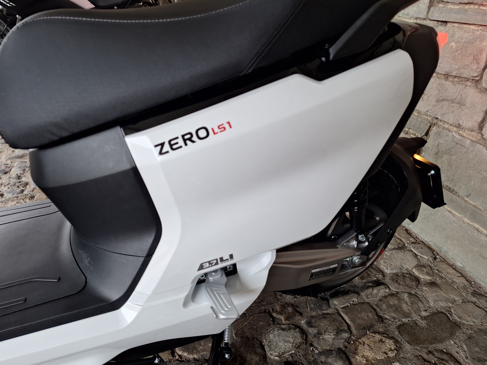 ZERO LS1-image-7