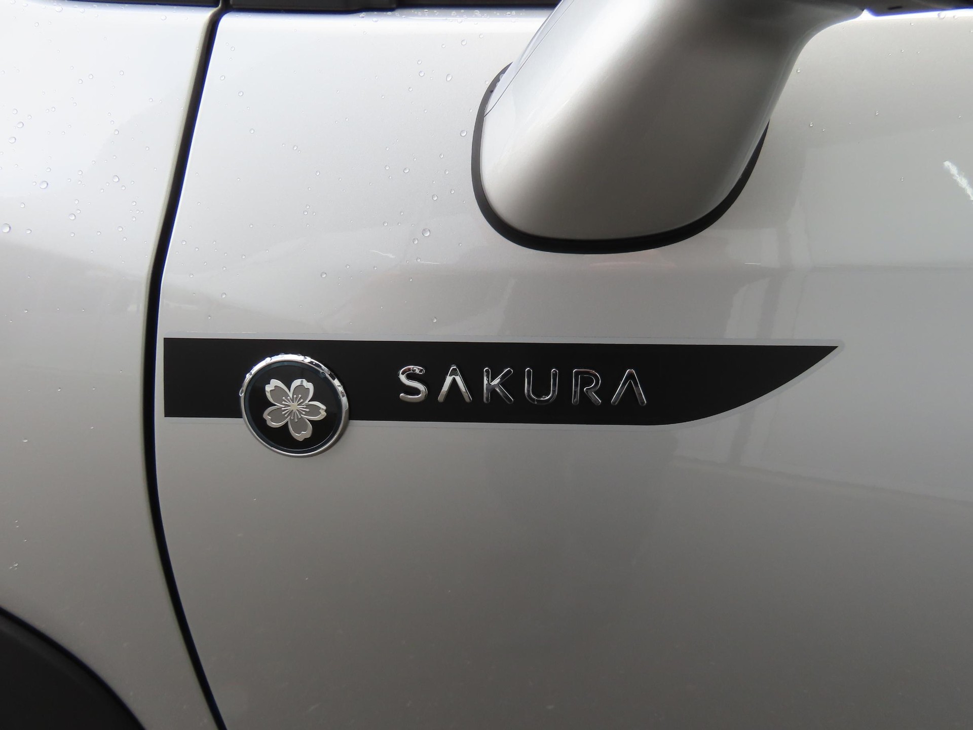SUZUKI S-Cross 1.4 T Sakura Top Hybrid 4x4-image-17