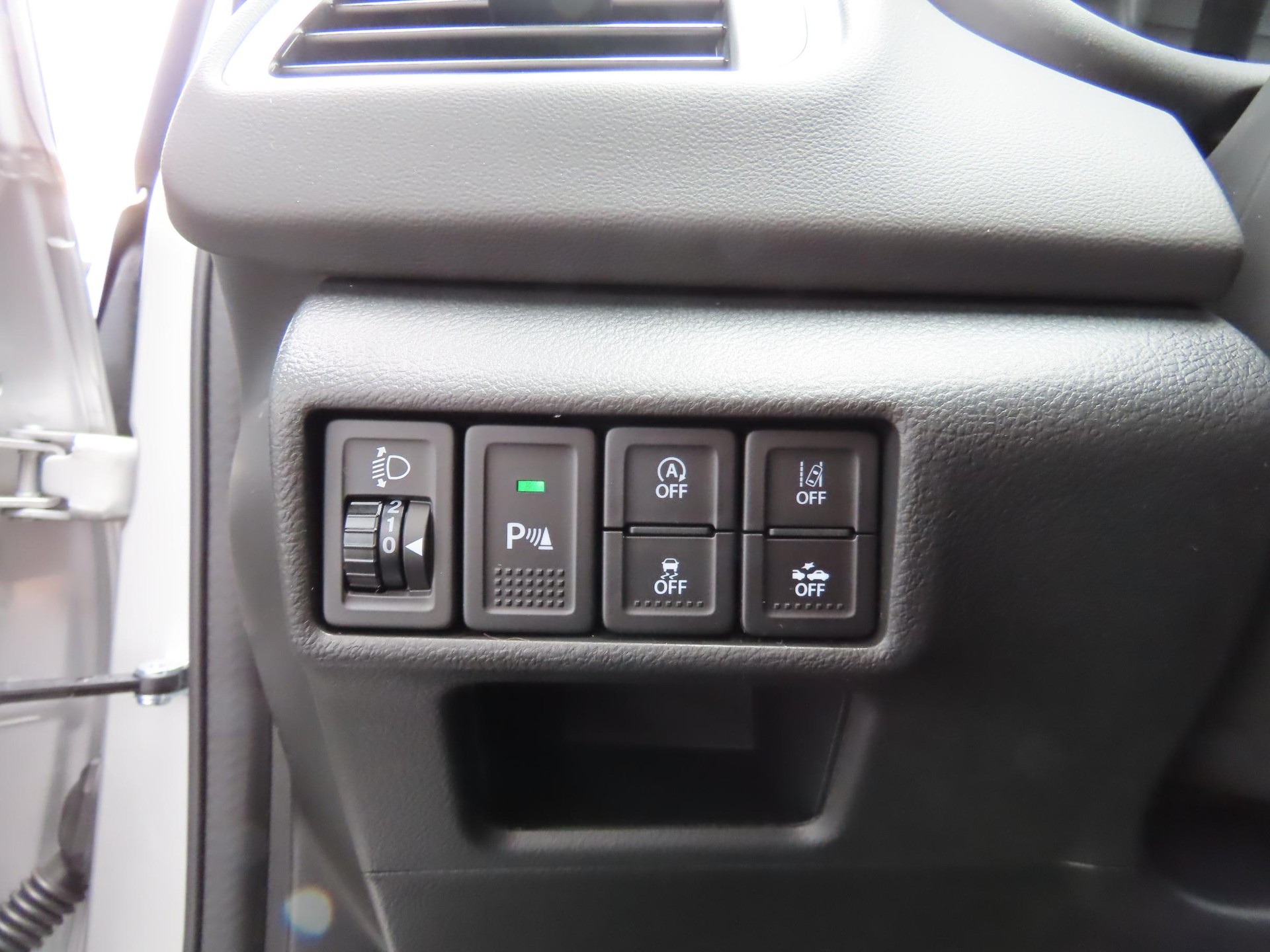 SUZUKI S-Cross 1.4 T Sakura Top Hybrid 4x4-image-14