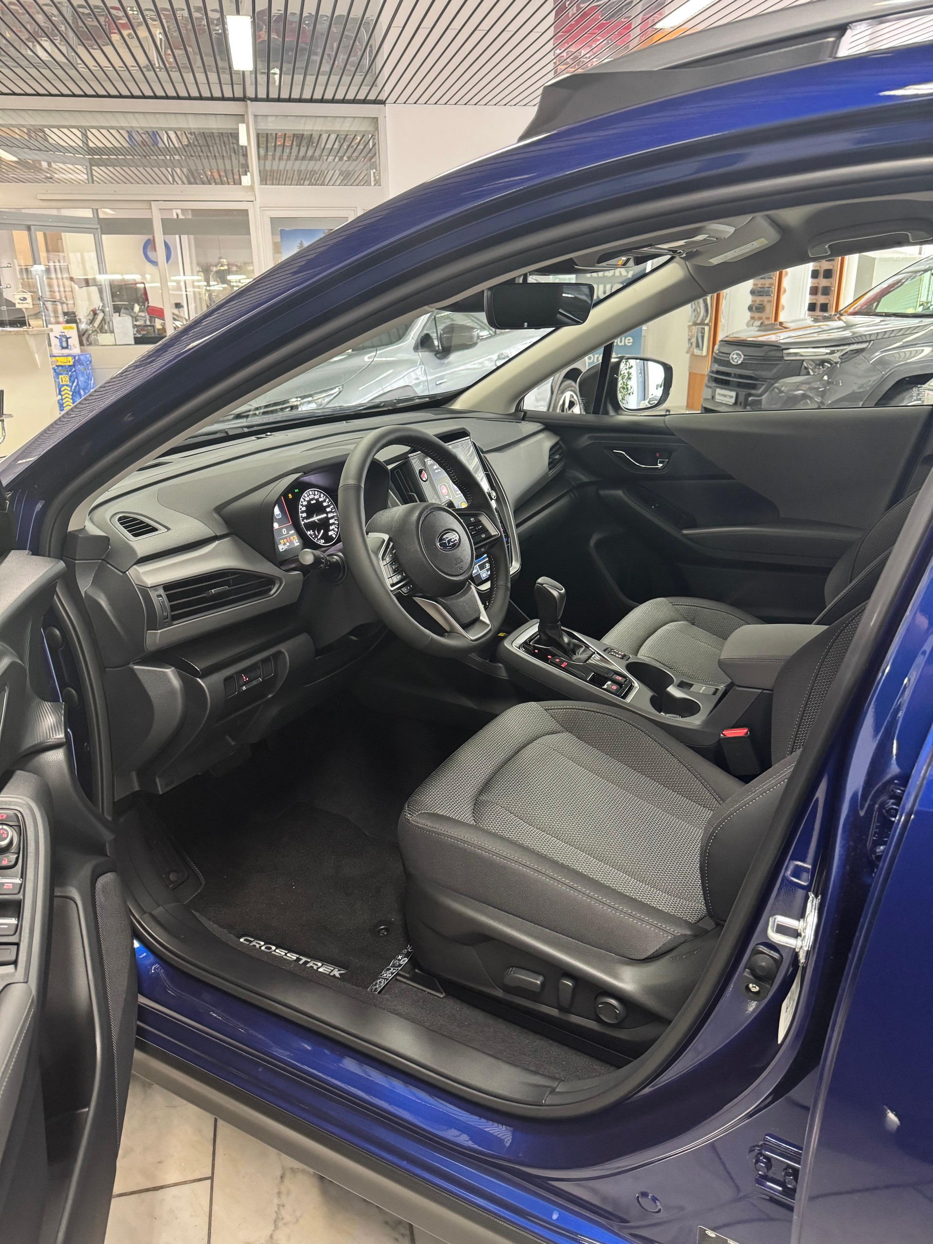 SUBARU Crosstrek 2.0i e-Boxer Swiss Plus-image-8